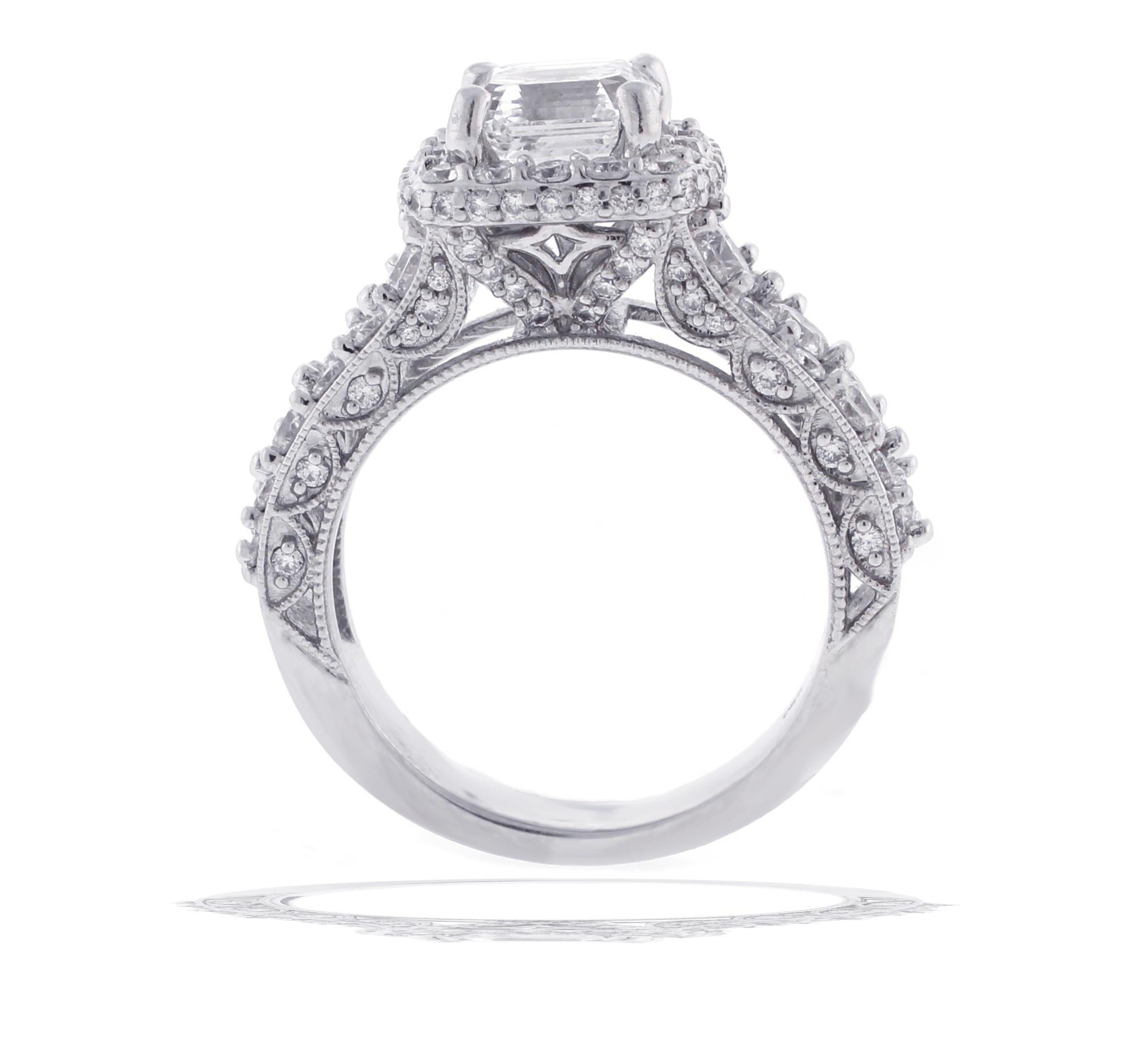 da uomo o donna 2 carat Asscher Cut Diamond Halo Engagement Ring in vendita