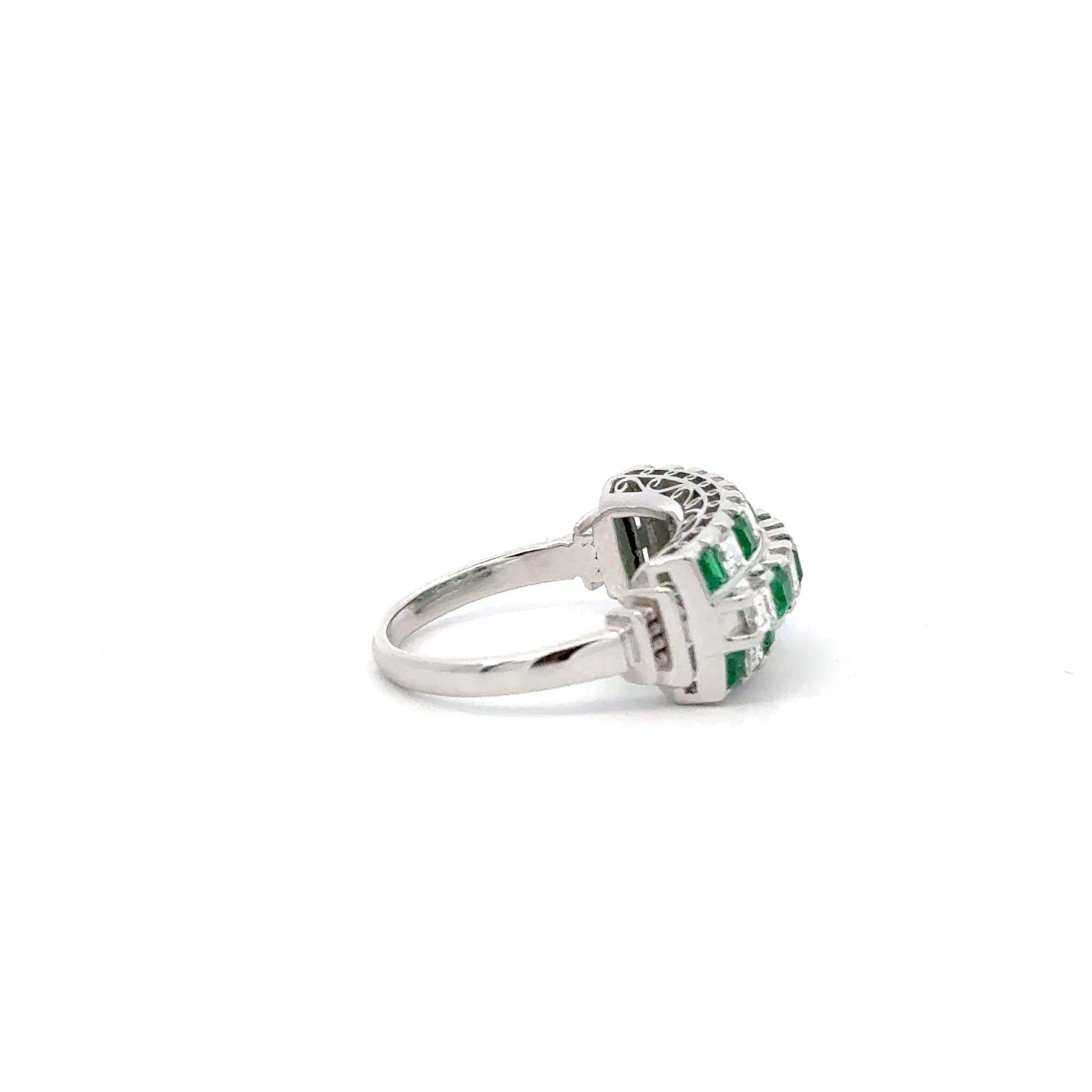 Bague à damier en émeraude et diamant de 2 carats, taille Asscher en vente 7
