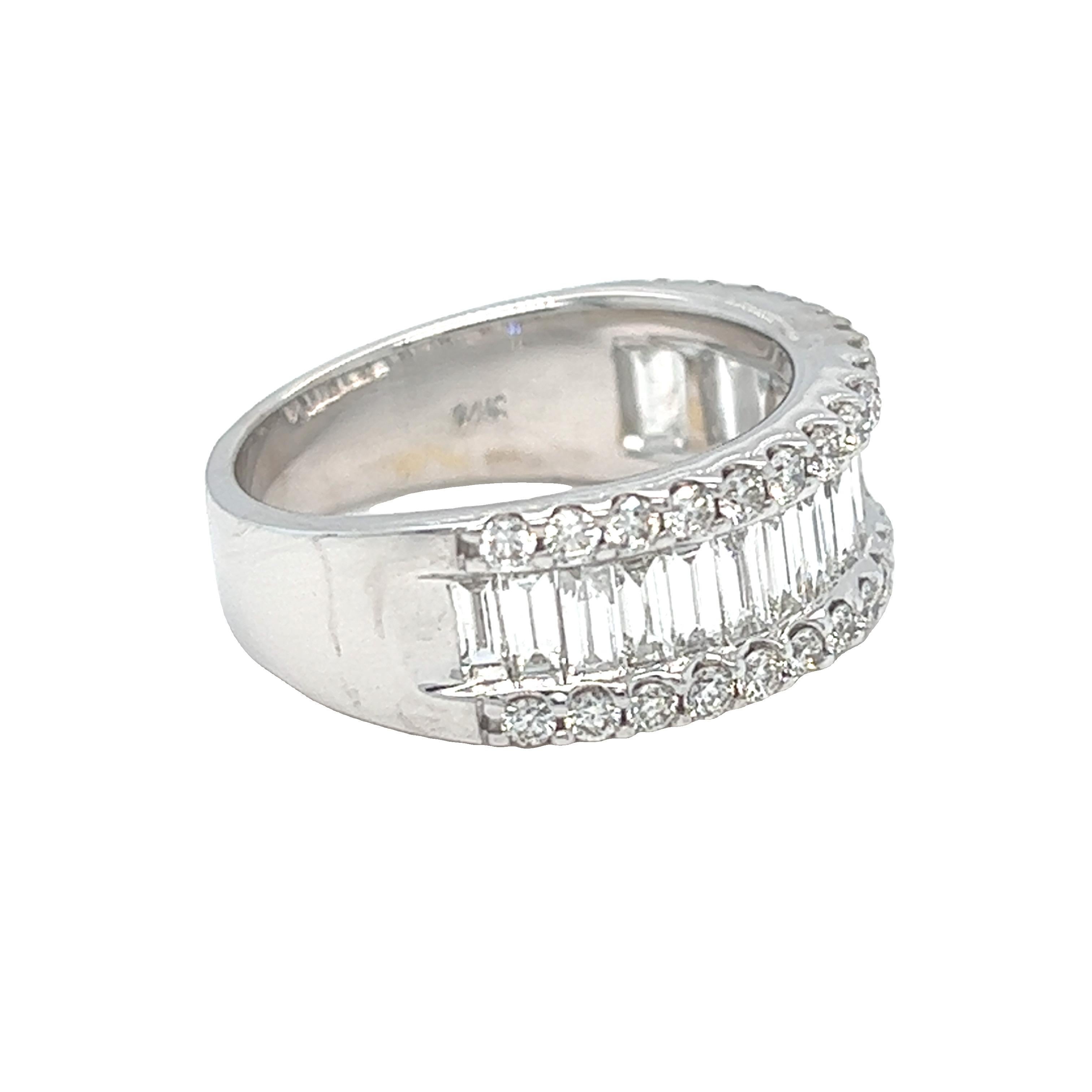 Women's or Men's 2 carat Baguette and Round Diamond Half Eternity Band Ring 14K White Gold For Sale