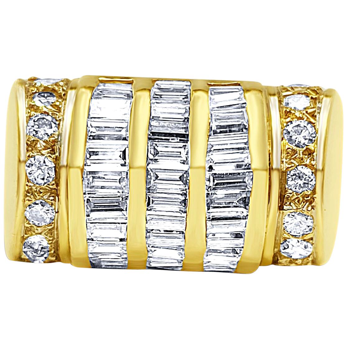 2 Carat Baguette-Cut White Diamond and 14 Karat Yellow Gold Men
s Ring