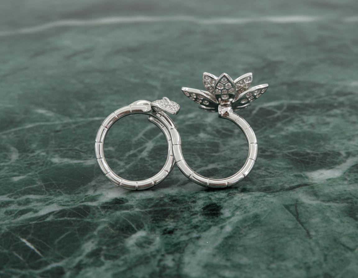 2 Karat Brillantschliff Diamant Blume Lotus zwischen den Fingern Statement Ring im Angebot 1