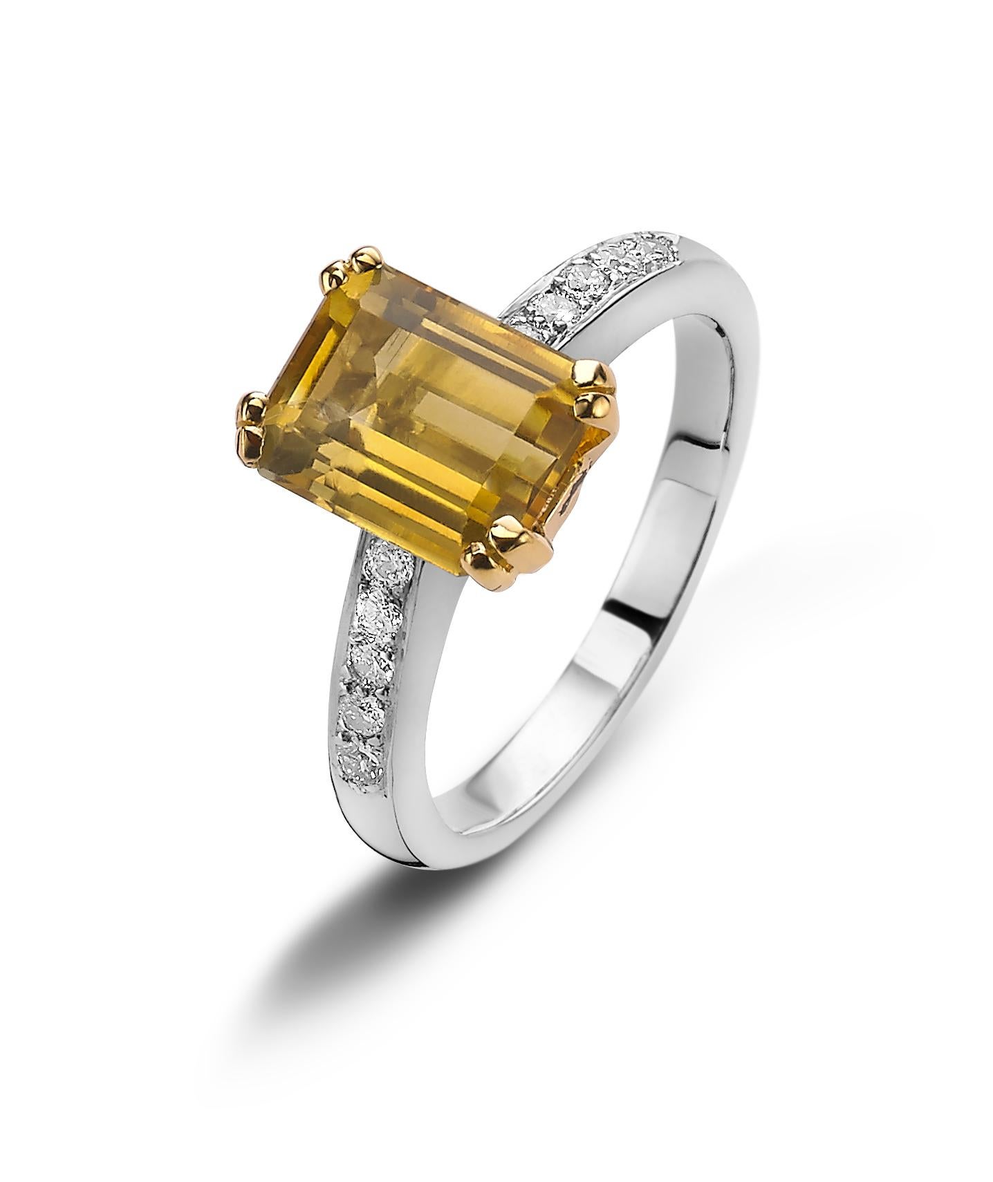 2 Carat Citrine Diamond Cocktail Ring In New Condition For Sale In Antwerpen, BE