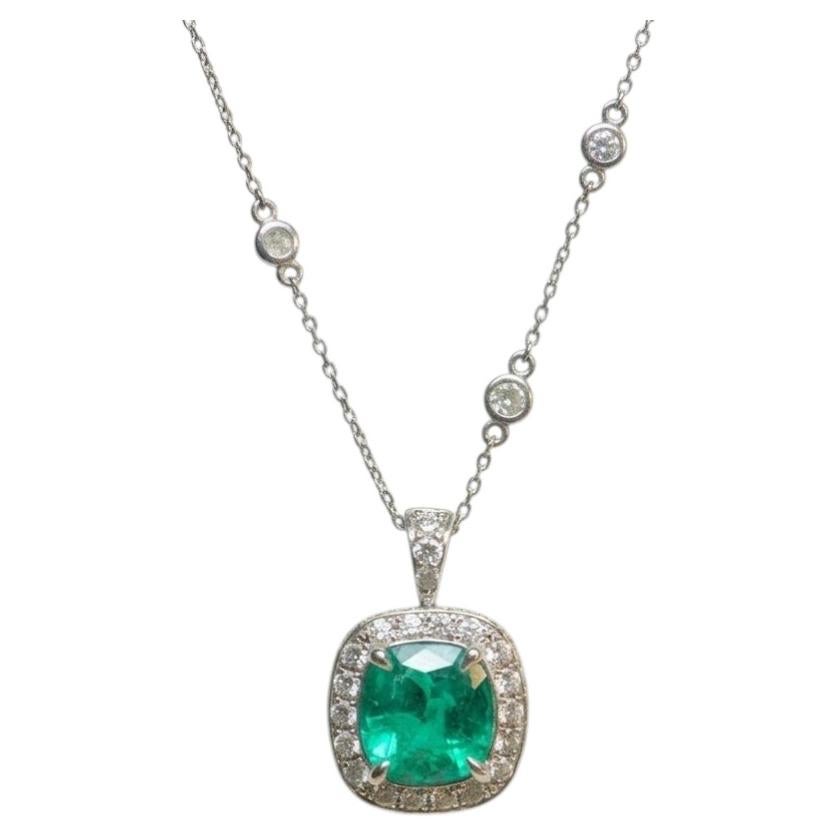 2 Carat Colombian Emerald Diamond 18k White Gold Pendant Necklace