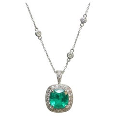 2 Carat Colombian Emerald Diamond 18k White Gold Pendant Necklace