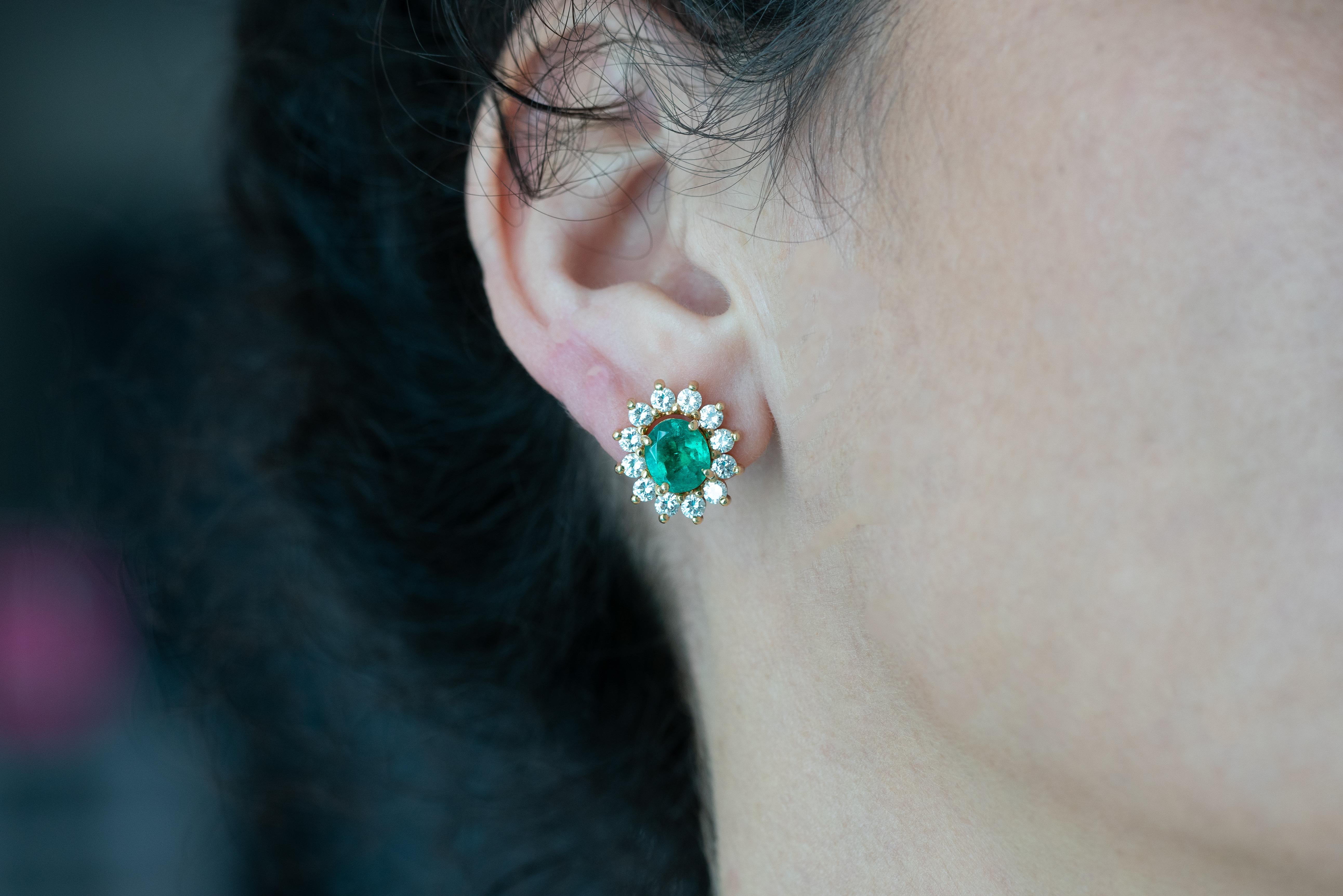 2 Carat Colombian Emerald Stud Earrings with 0.90 Carat Diamond Jackets In Good Condition For Sale In Atlanta, GA