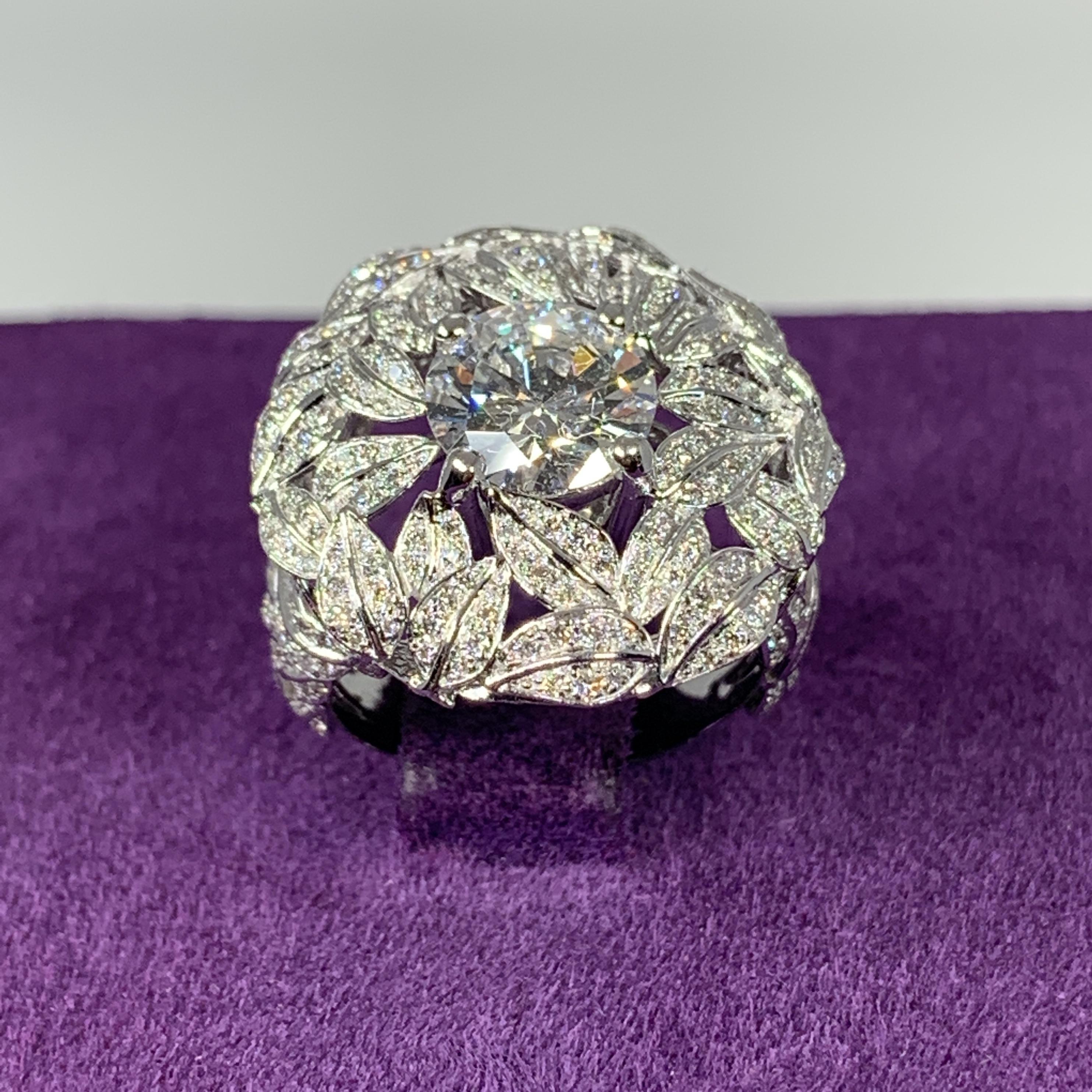 2 Carat D-Color GIA Certified Diamond 18k White Gold Ring on 400 Diamond Dome In New Condition For Sale In Paris, FR