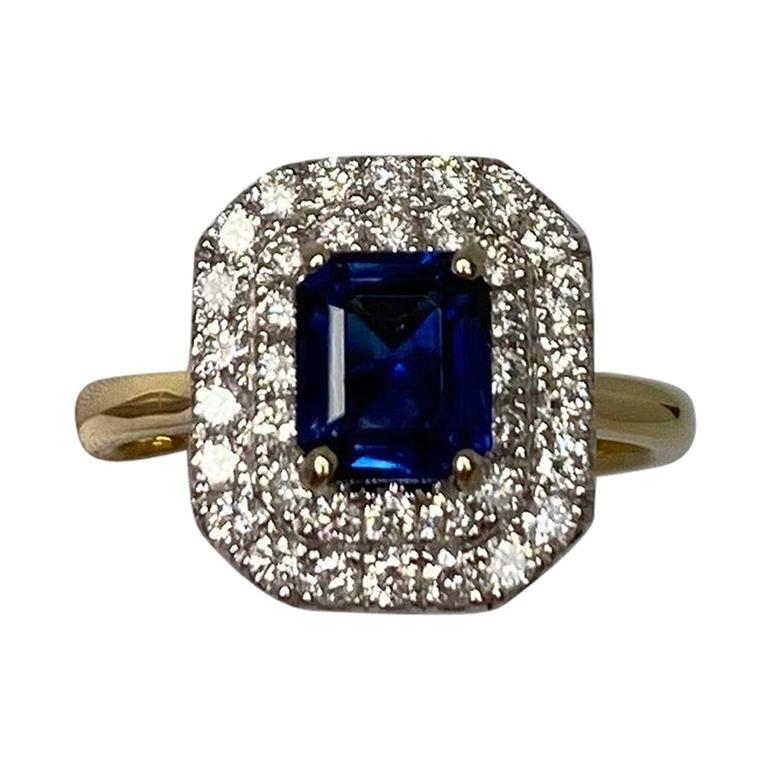 Bague halo en or 18 carats avec saphir birman bleu profond de 2 carats et diamants taille émeraude