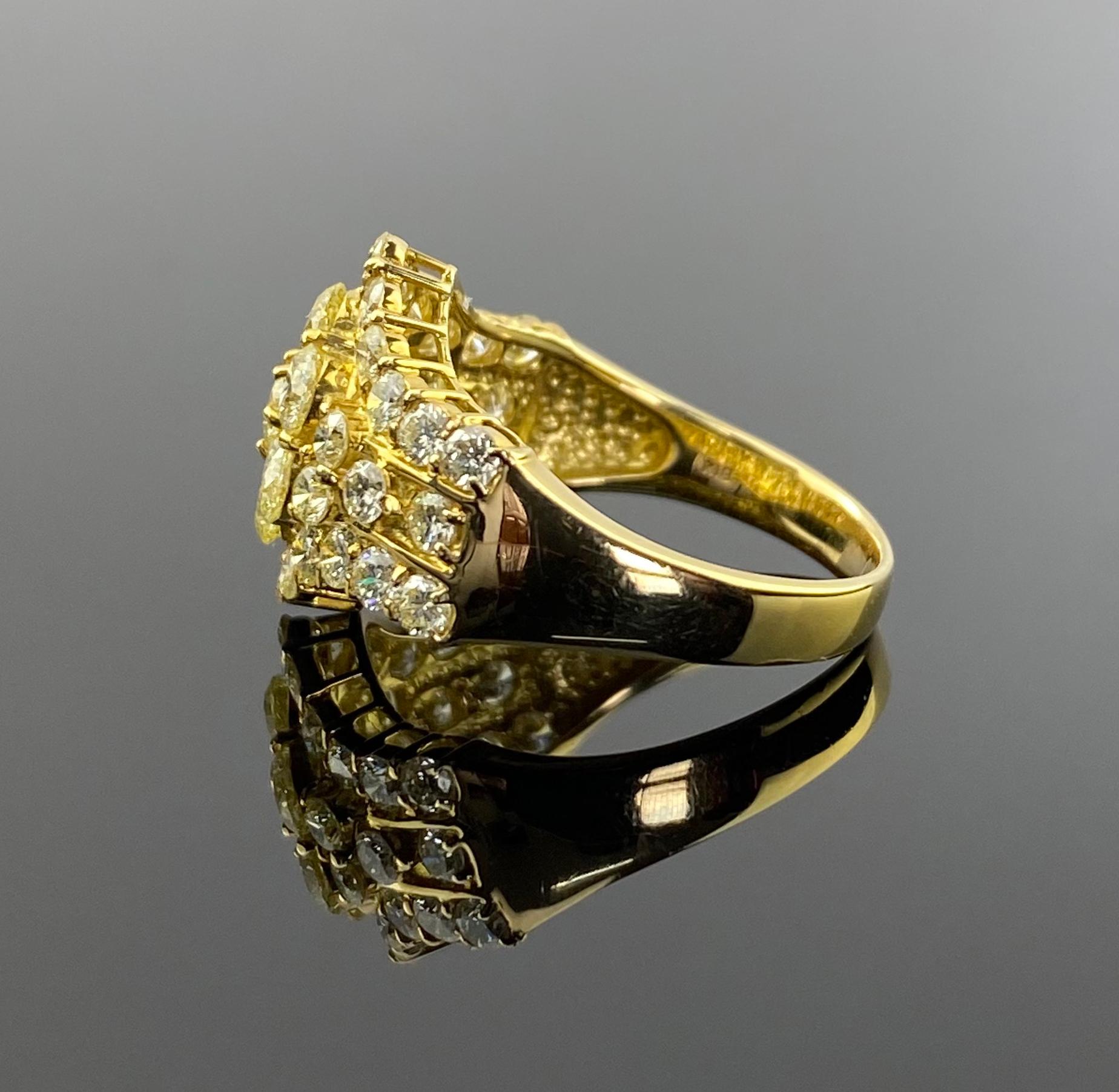 Taille ronde Bague grappe en or jaune et diamants de 2 carats en vente