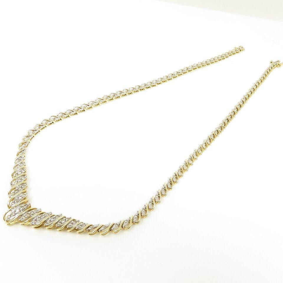 Taille ronde Collier ras du cou en or jaune avec diamants 2 carats en vente