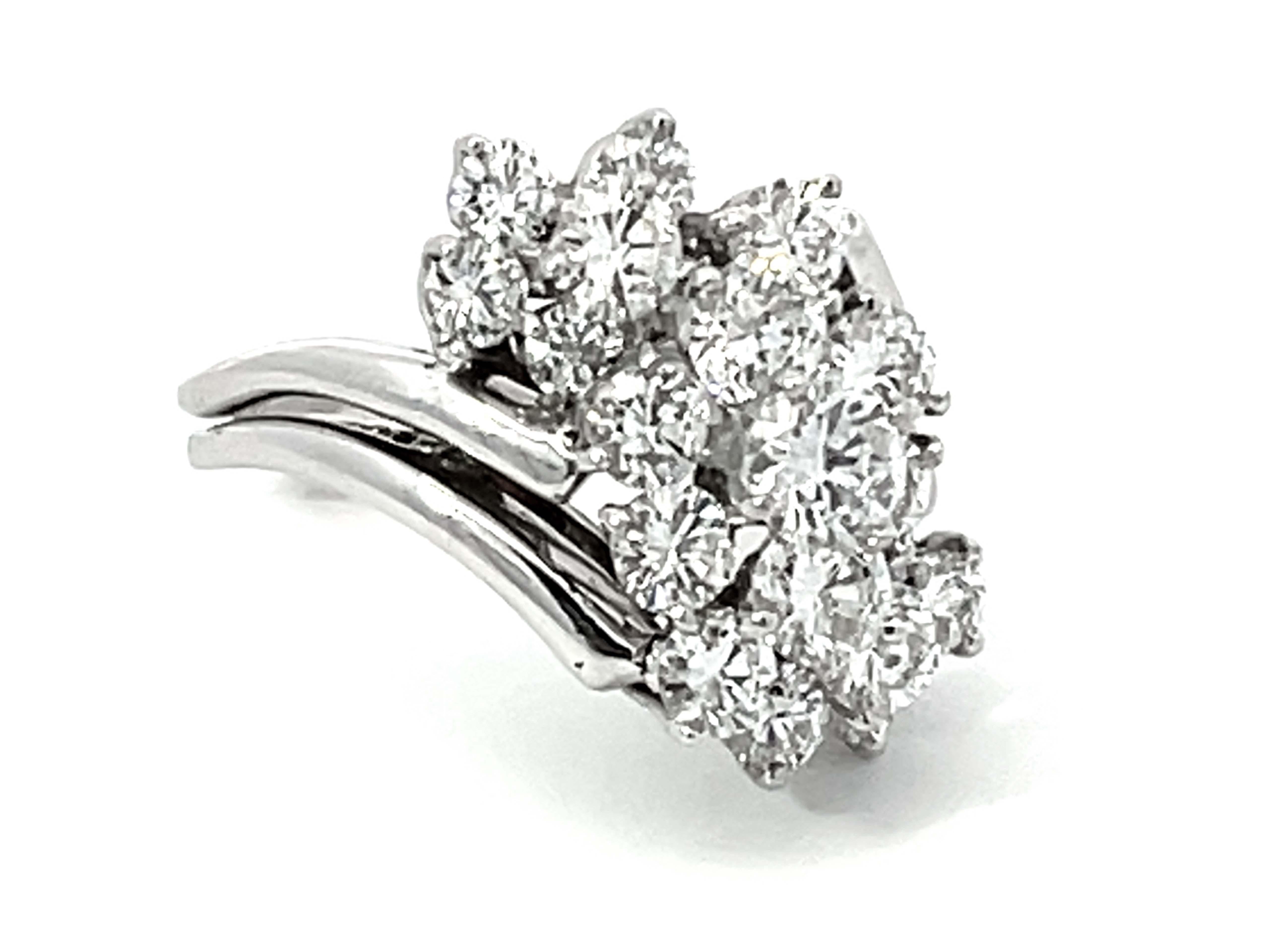 Modern 2 Carat Diamond Cluster Ring 18k White Gold For Sale