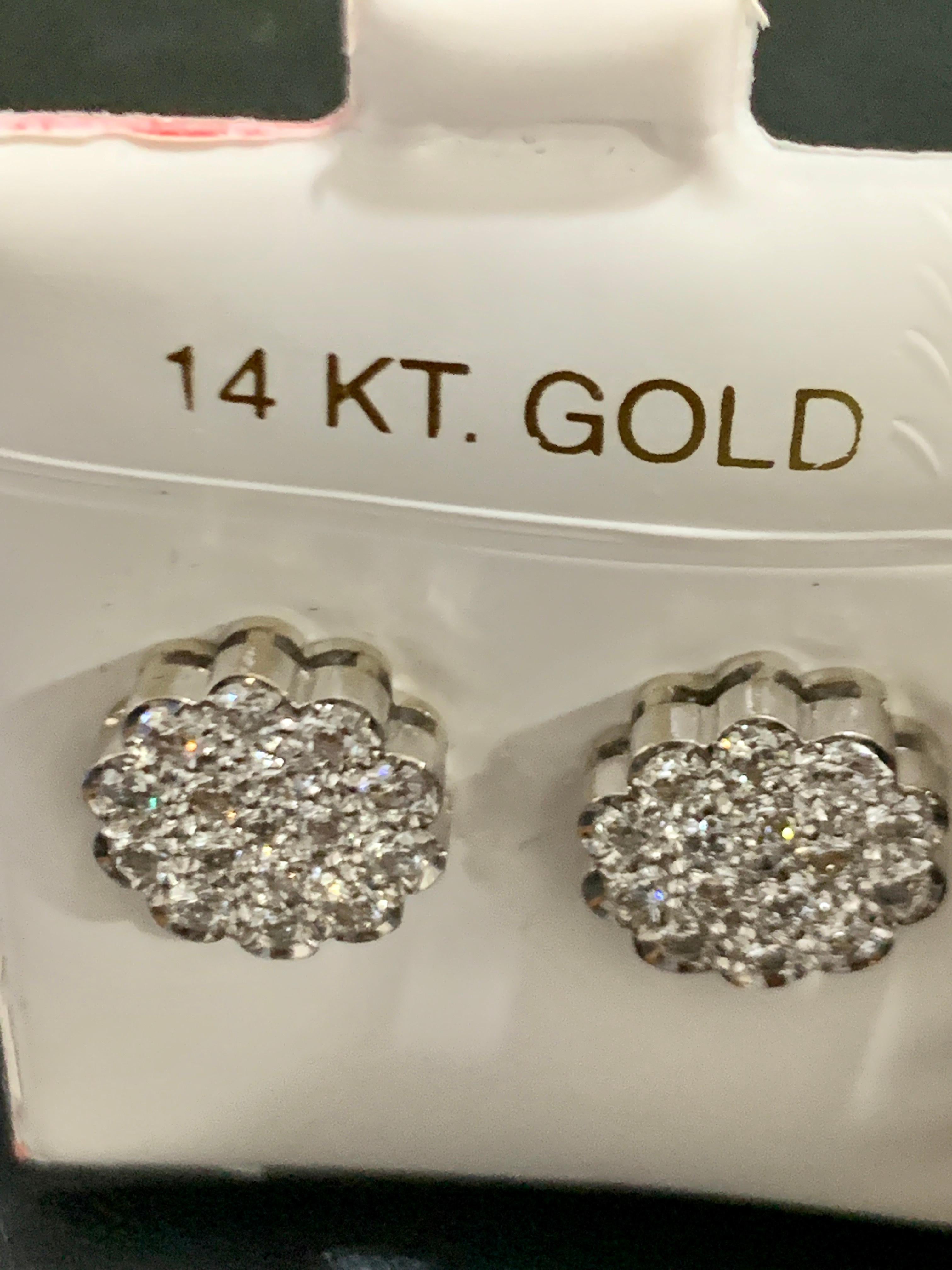 2 Carat Diamond Floral Cluster Flower Stud Earrings in 14 Karat White Gold In Excellent Condition In New York, NY