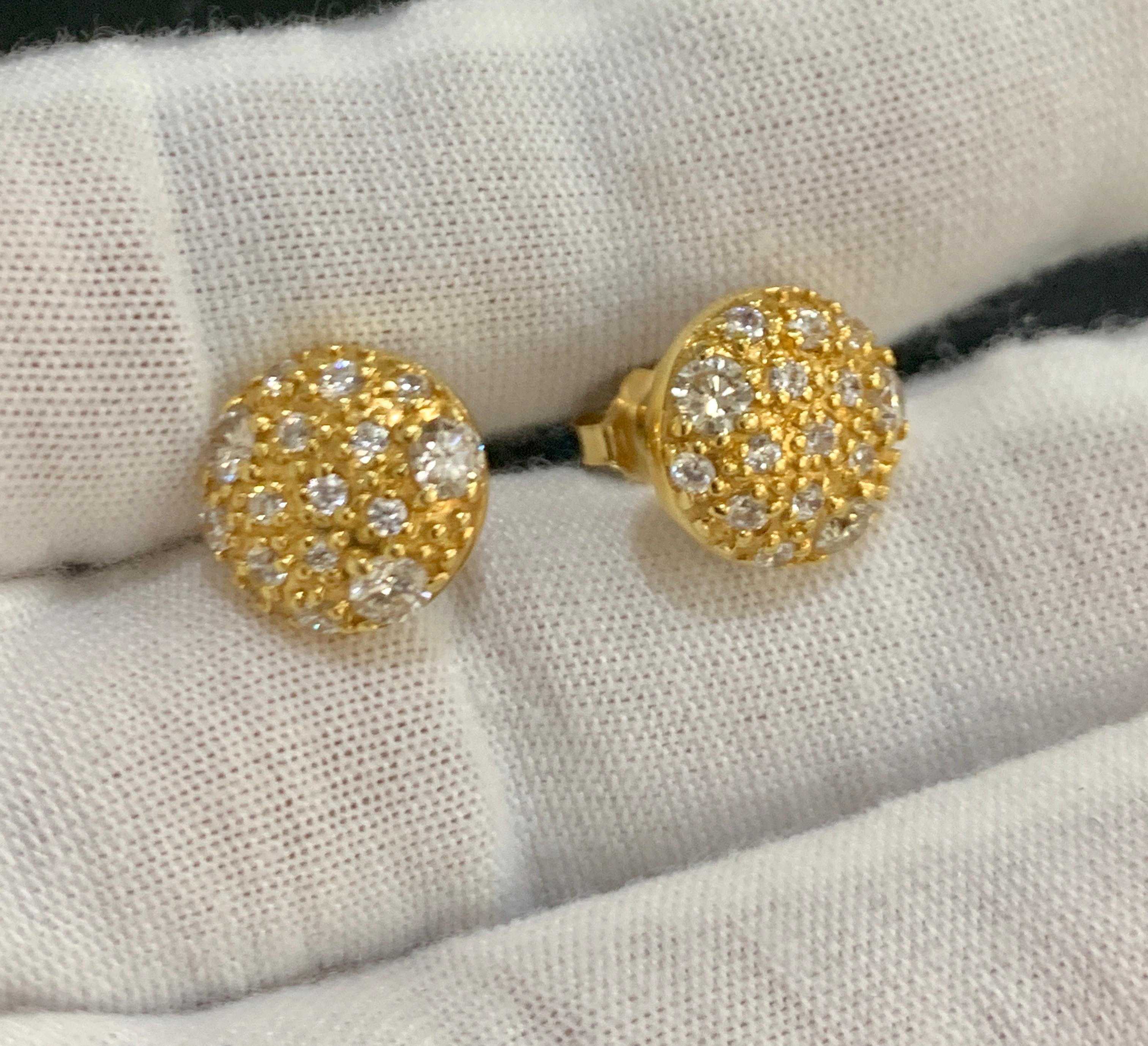 Women's 2 Carat Diamond Floral Cluster Flower Stud Earrings in 14 Karat Yellow Gold