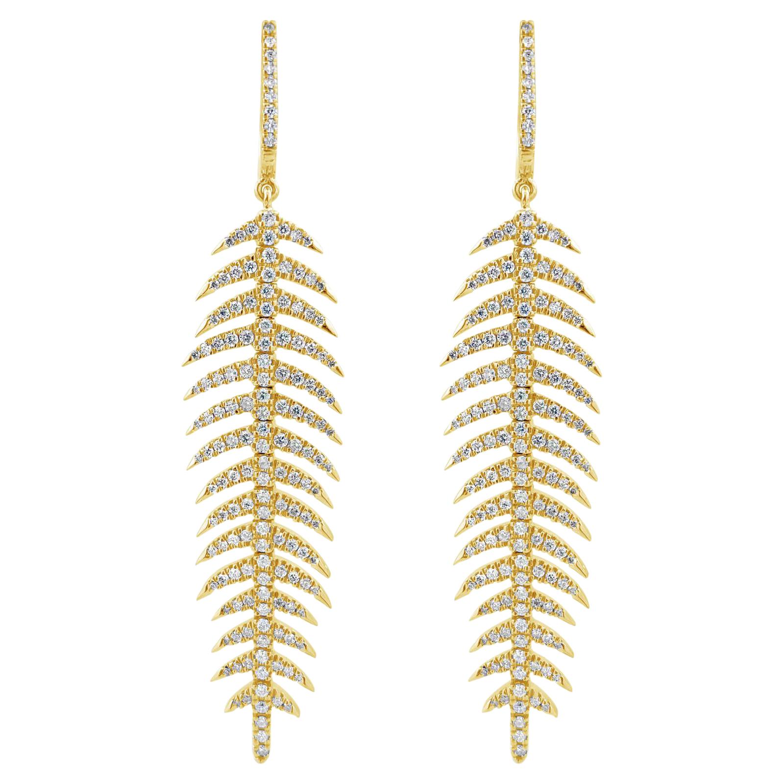 Boucles d'oreilles flexibles en forme de feuille et de feston avec 2 carats de diamant en vente