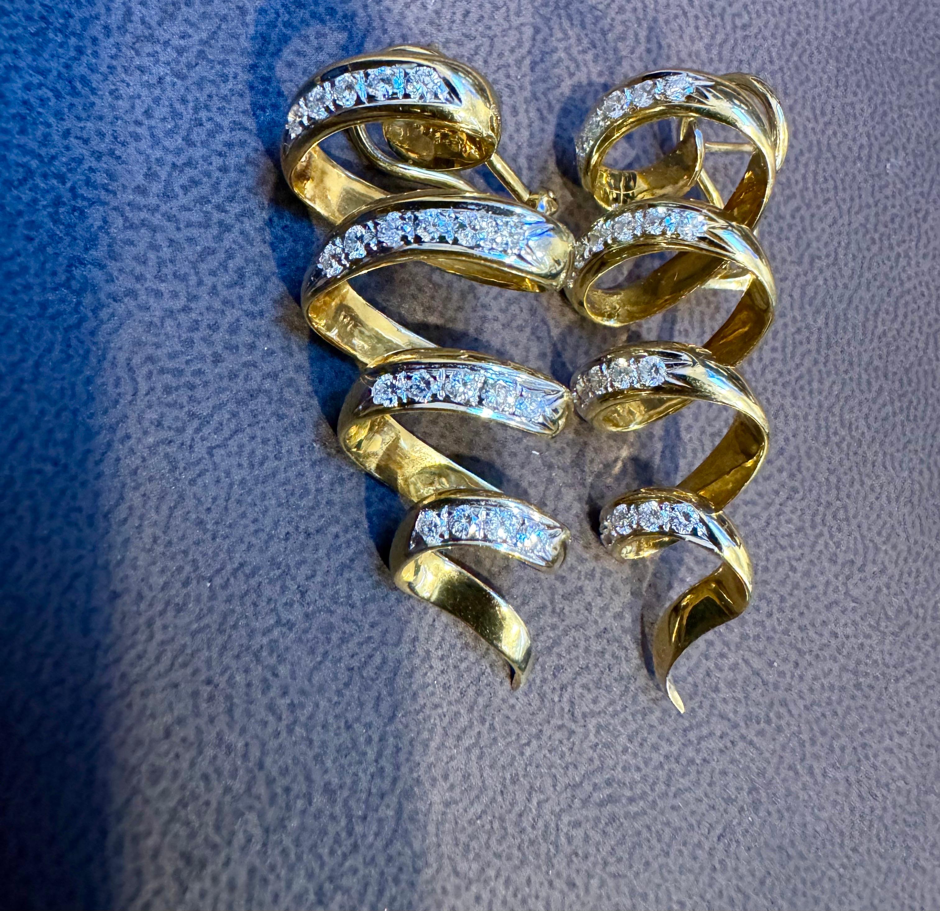 Boucles d'oreilles longues en or jaune 18 carats, 2 carats, diamant VS, 18.9 grammes en vente 8