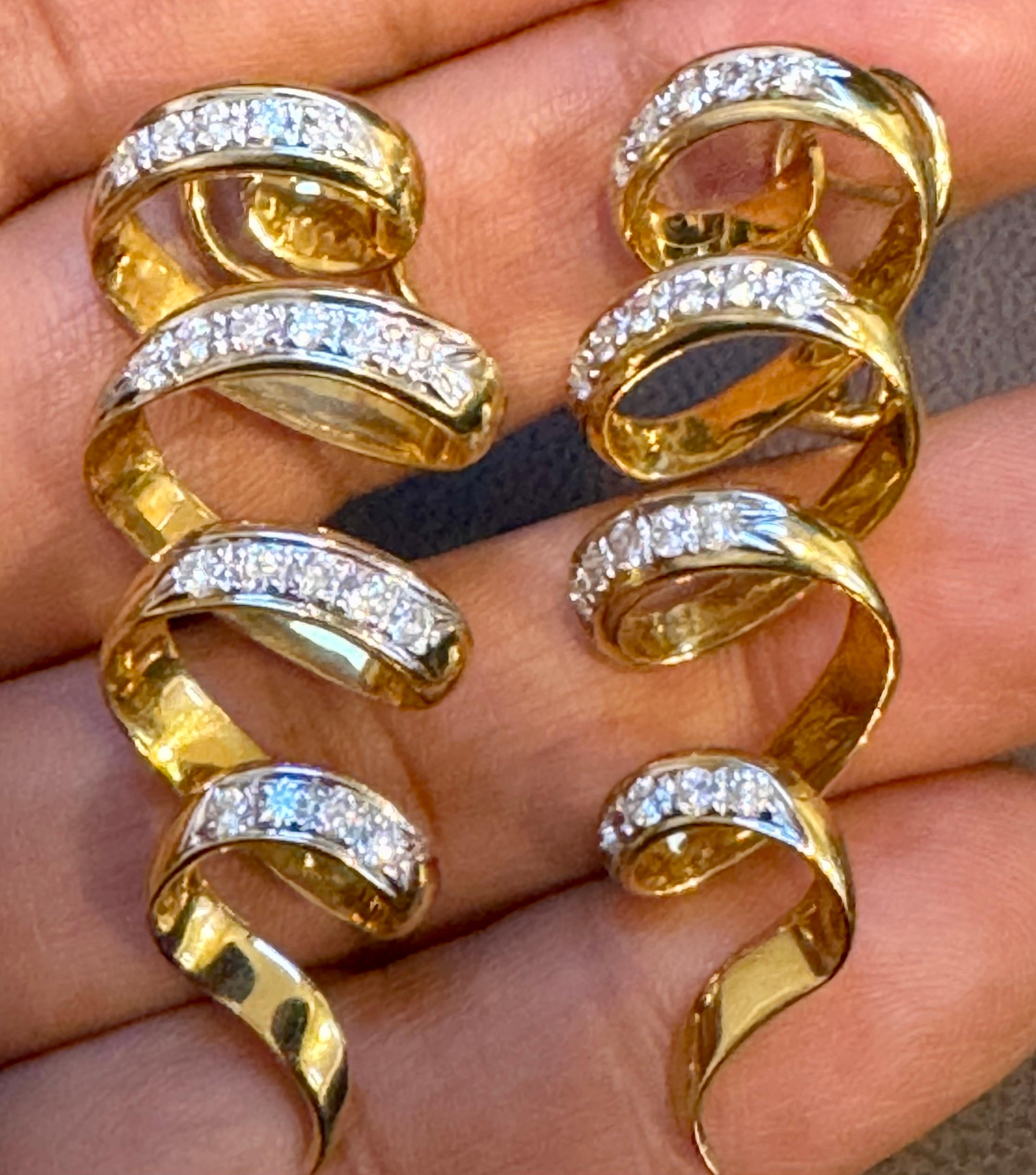 Boucles d'oreilles longues en or jaune 18 carats, 2 carats, diamant VS, 18.9 grammes en vente 1