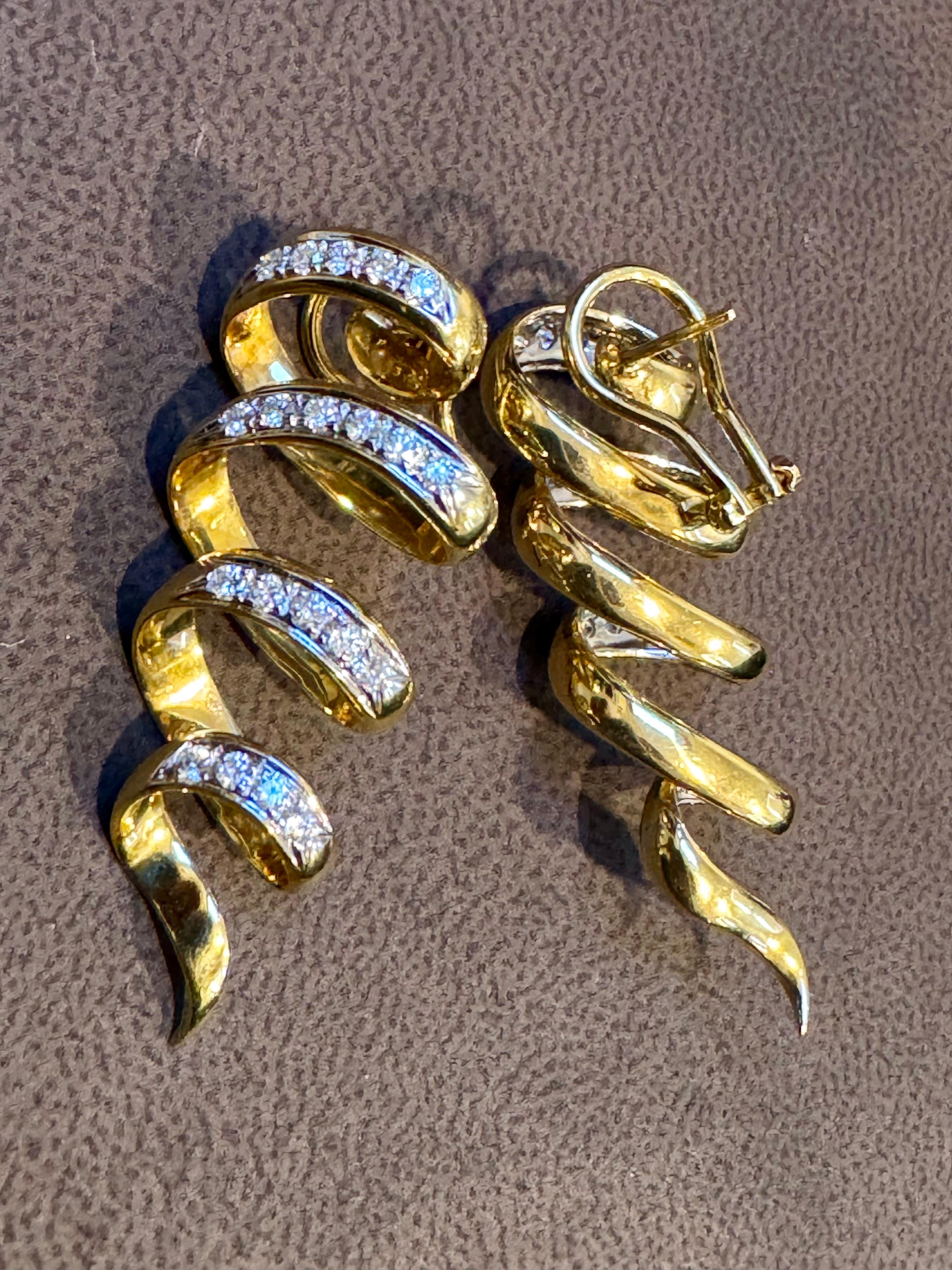 Boucles d'oreilles longues en or jaune 18 carats, 2 carats, diamant VS, 18.9 grammes en vente 4