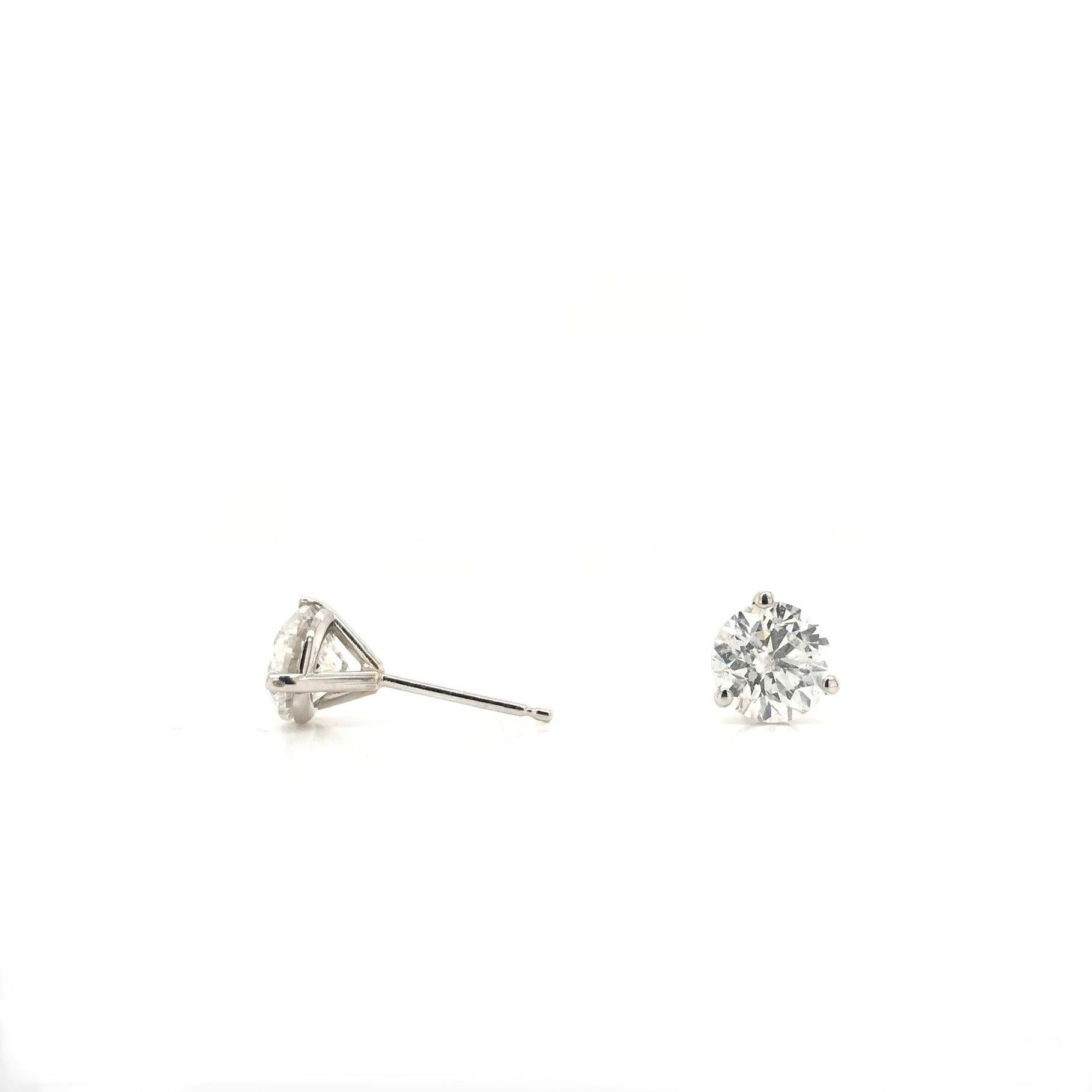 Round Cut 2 Carat DTW Diamond Stud Earrings For Sale