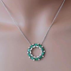 2 Carat Emerald Circle Pendant with 0.70ct Diamond in 18k White Gold ref1046