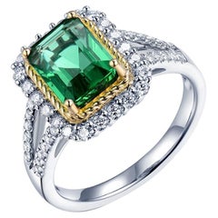 2 Carat Emerald Diamond Ring 18 Karat White Gold