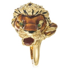 Vintage .2 Carat Emerald Yellow Gold Enamel Lions Head Cocktail Ring