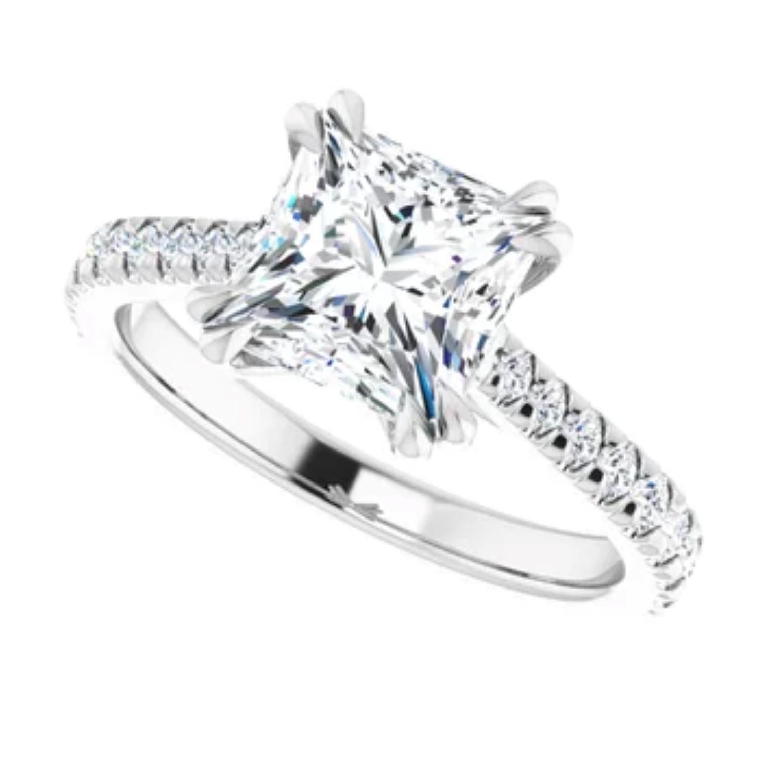 Modern 2 carat Engagement Ring (Princess cut) For Sale