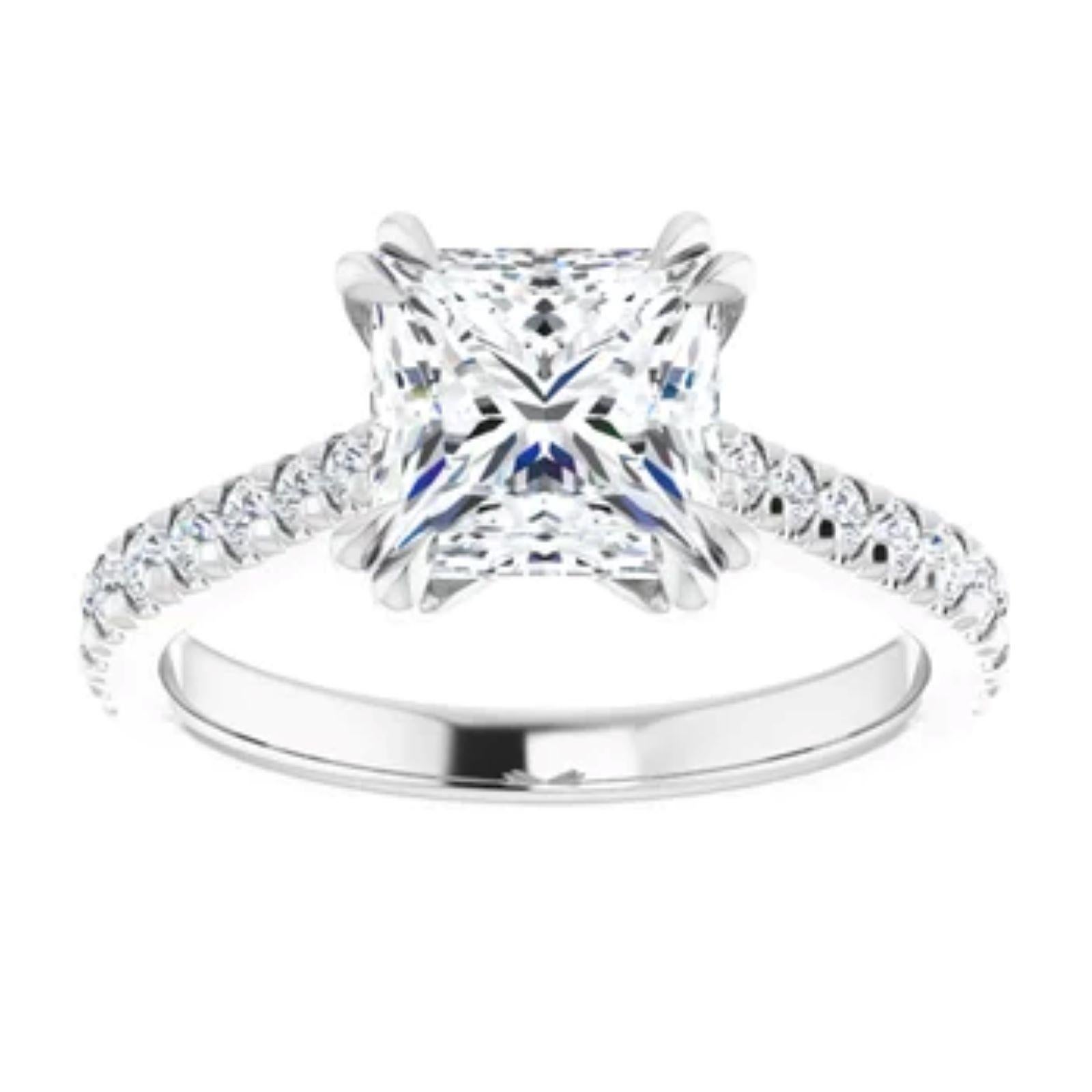 Women's 2 carat Engagement Ring (Princess cut) For Sale