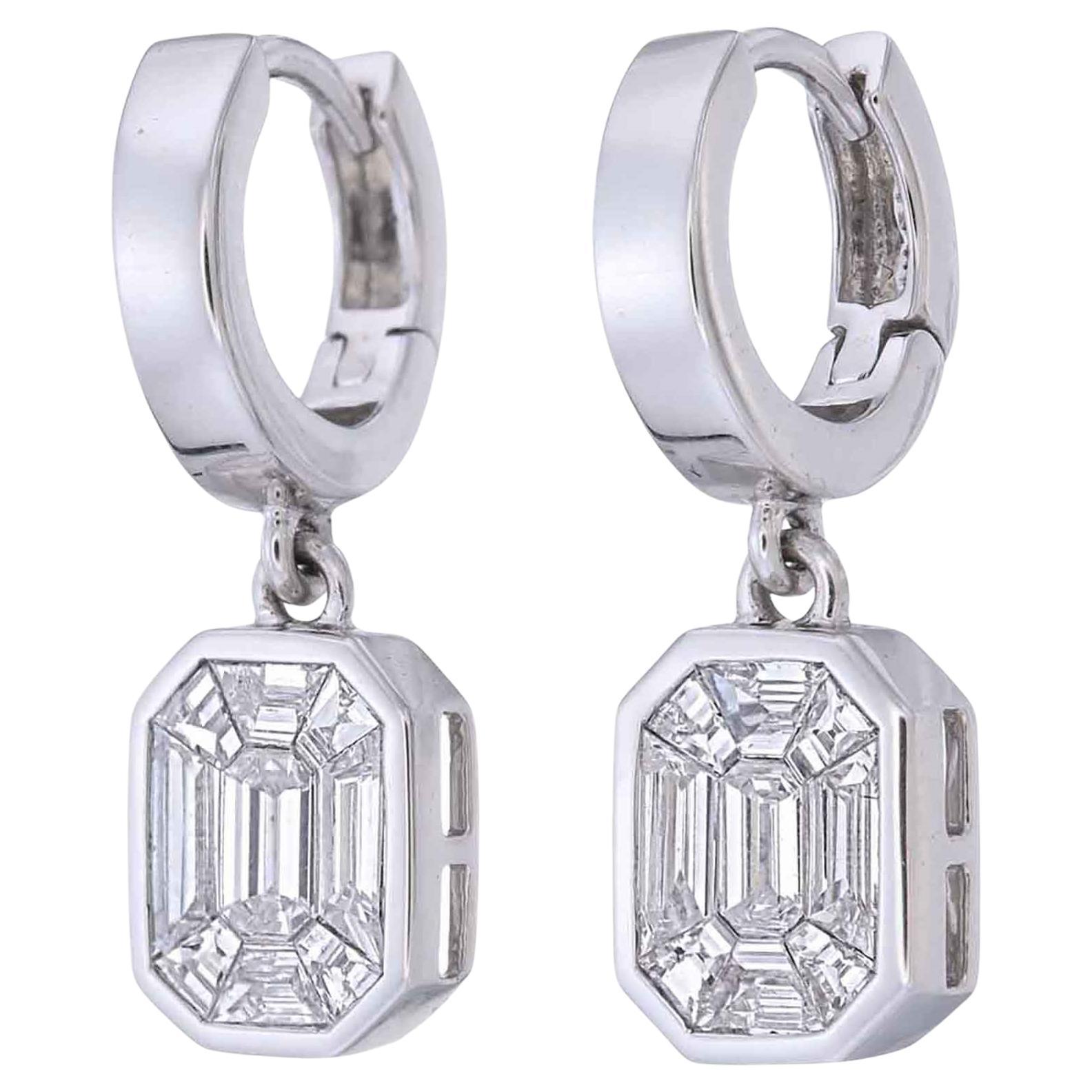 2 quilates cara arriba diamante piecut esmeralda engastado en bisel suspendido en un anillo de oro en venta