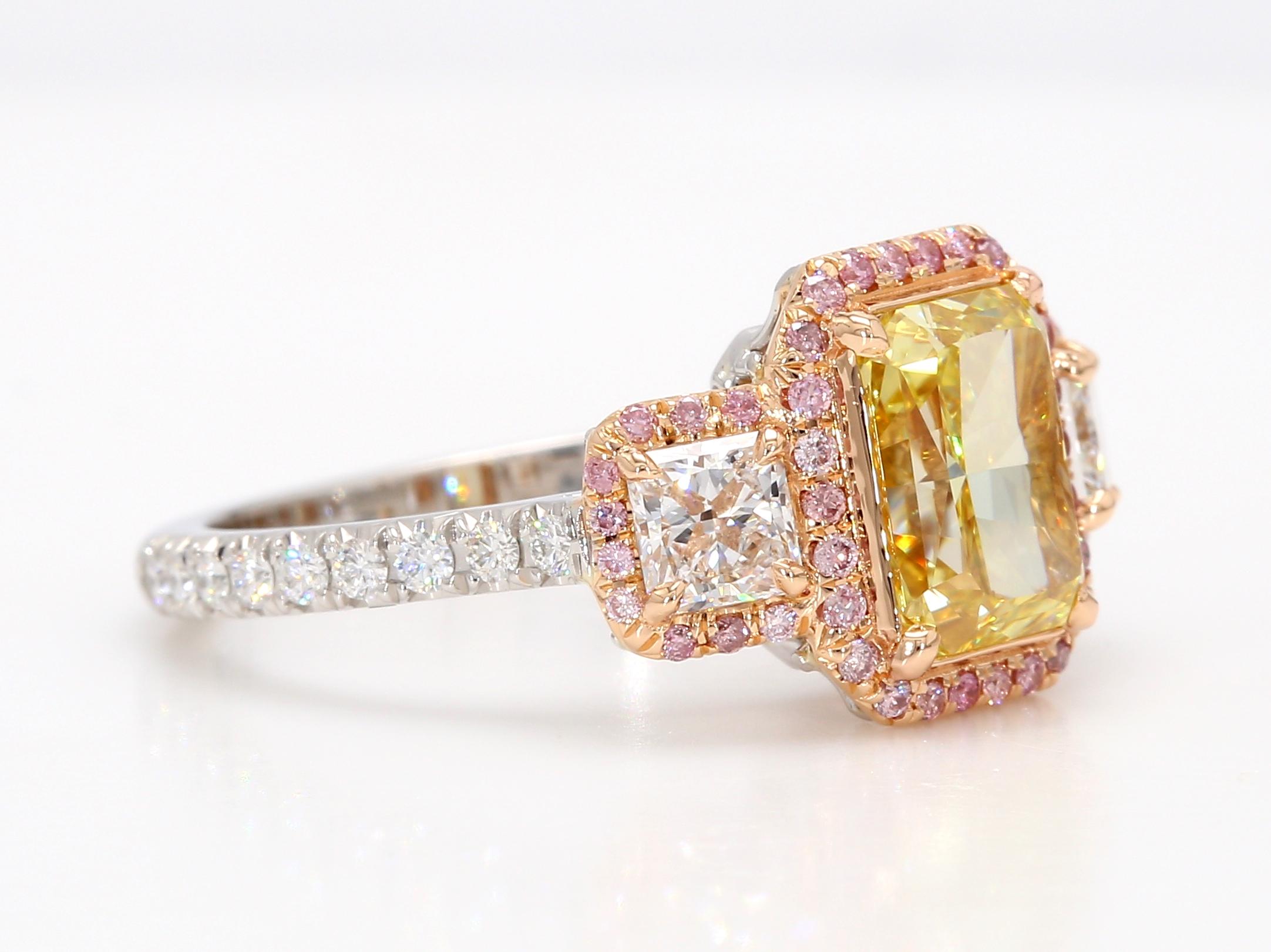 Bague en platine et or rose 18 carats avec diamant radiant de 2 carats de couleur jaune intense, certifié GIA
Cette bague est une déclaration captivante de couleur et de savoir-faire, avec un diamant Fancy Intense Yellow Radiant Cut de 2,01 carats
