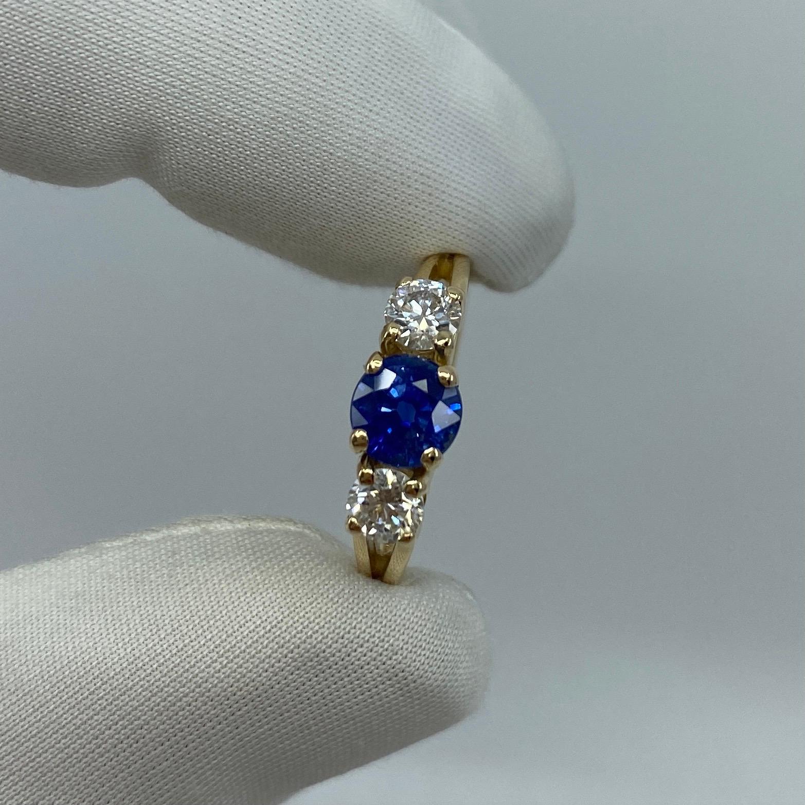 2 Carat Fine Cornflower Blue Ceylon Sapphire and Diamond Three-Stone Gold Ring 3