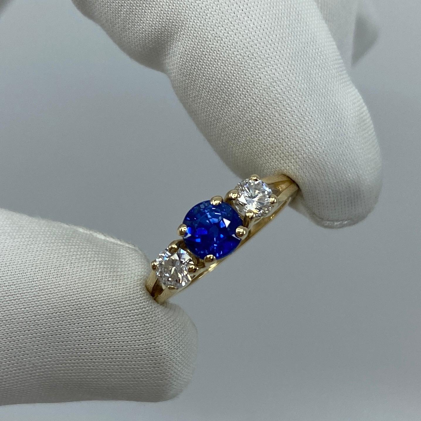 Round Cut 2 Carat Fine Cornflower Blue Ceylon Sapphire and Diamond Three-Stone Gold Ring