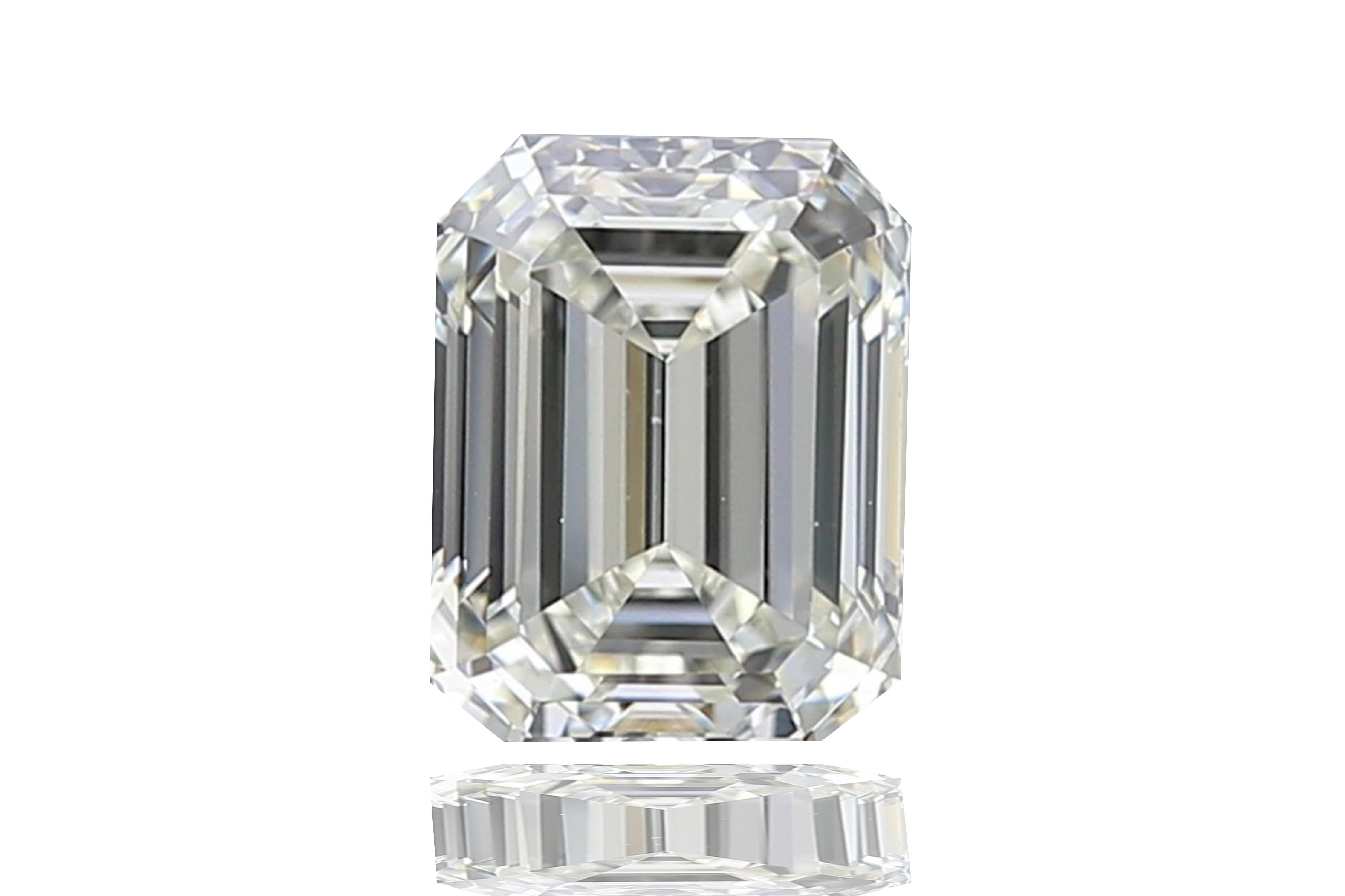 Modern 2 Carat GIA Certified K-VS2 Emerald Cut Engagement Ring For Sale