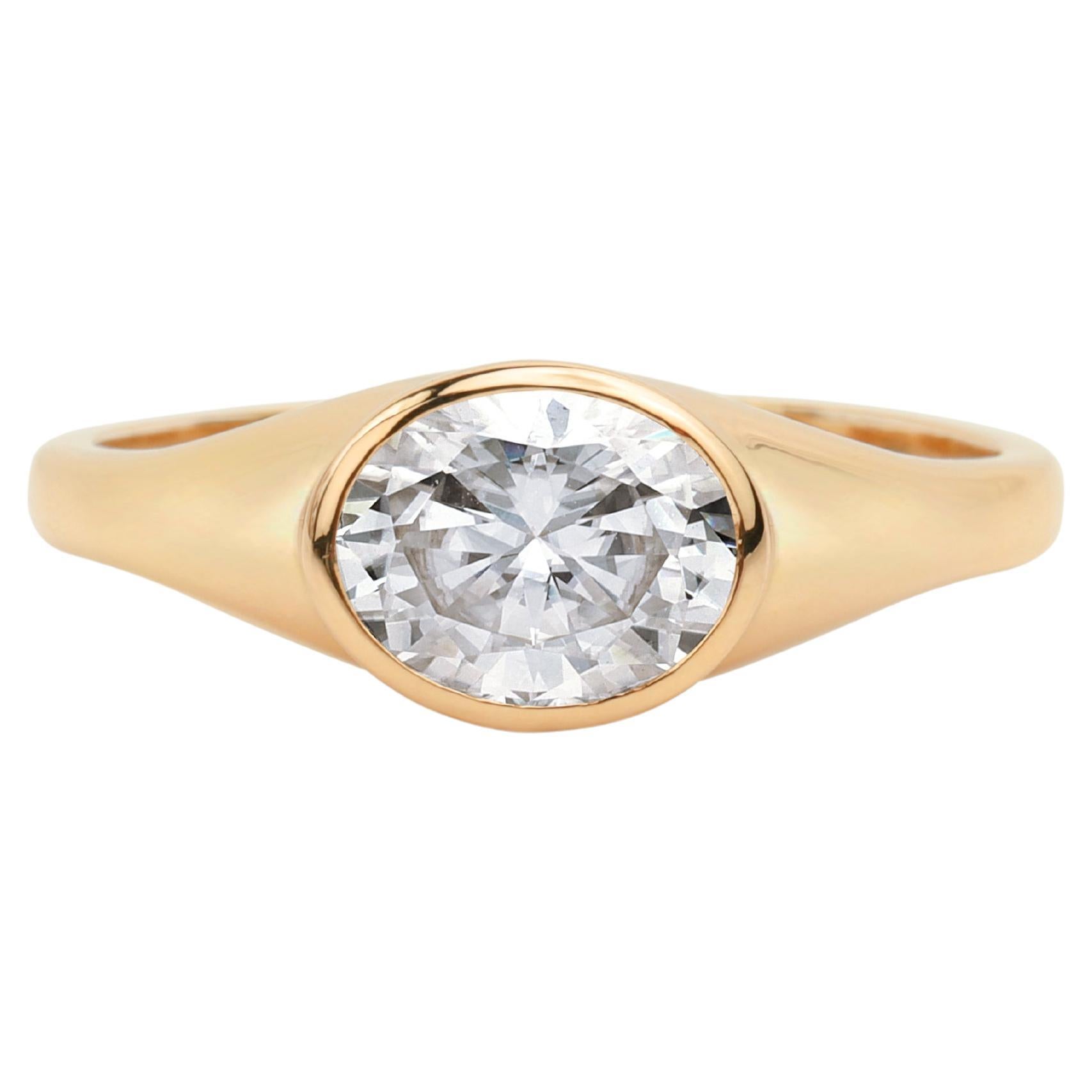 GIA Report Certified 2 Carat Oval Cut Diamond 18k Signet Ring for Men and Women en vente