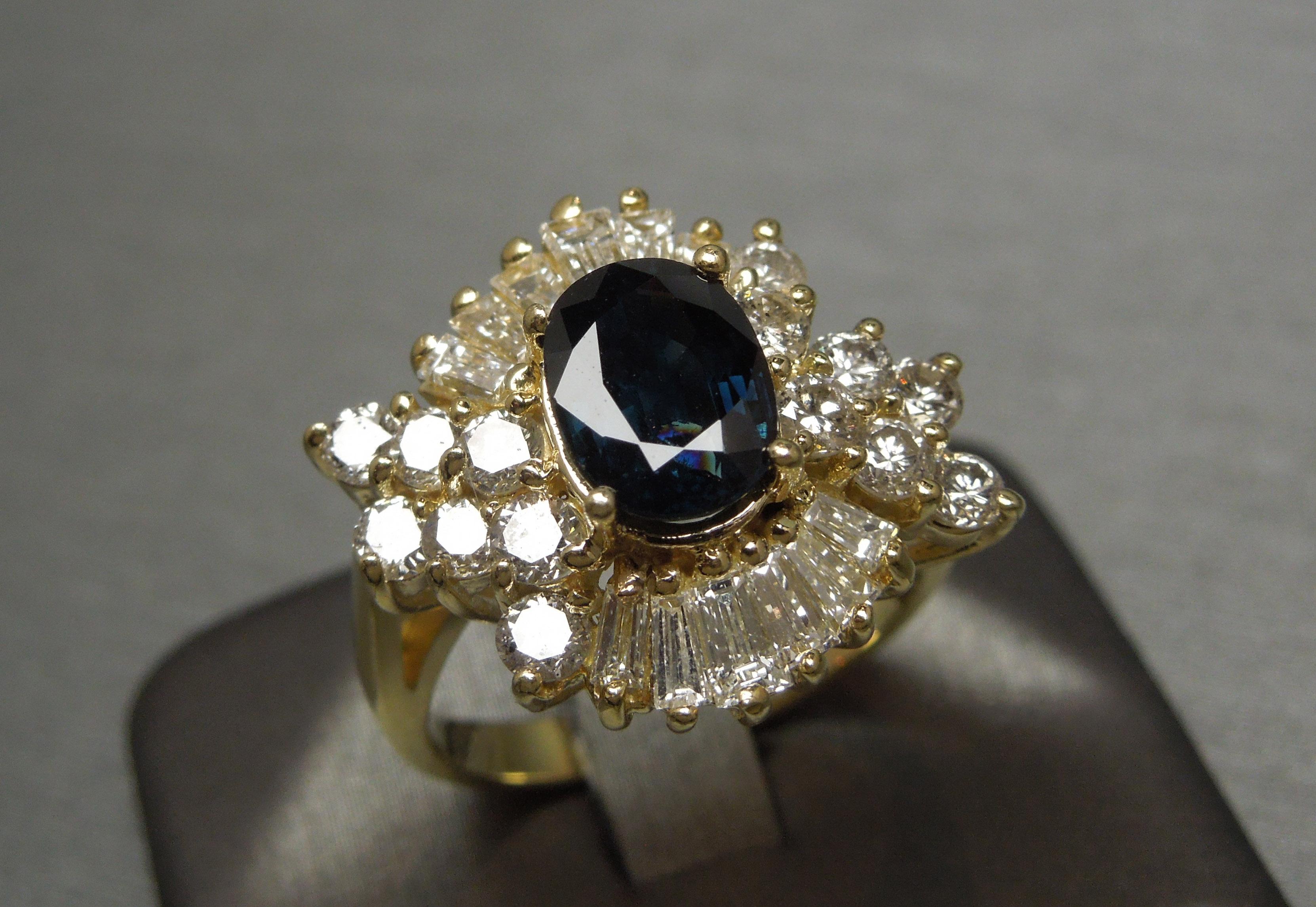 2 Carat GIA Sapphire Gold Cocktail Ring For Sale 6