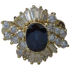Anello cocktail in oro con zaffiro da 2 carati GIA