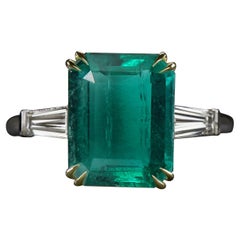 2.00 Carat Green Emerald Emerald Cut Tapered Baguette Diamond 18k Gold Ring