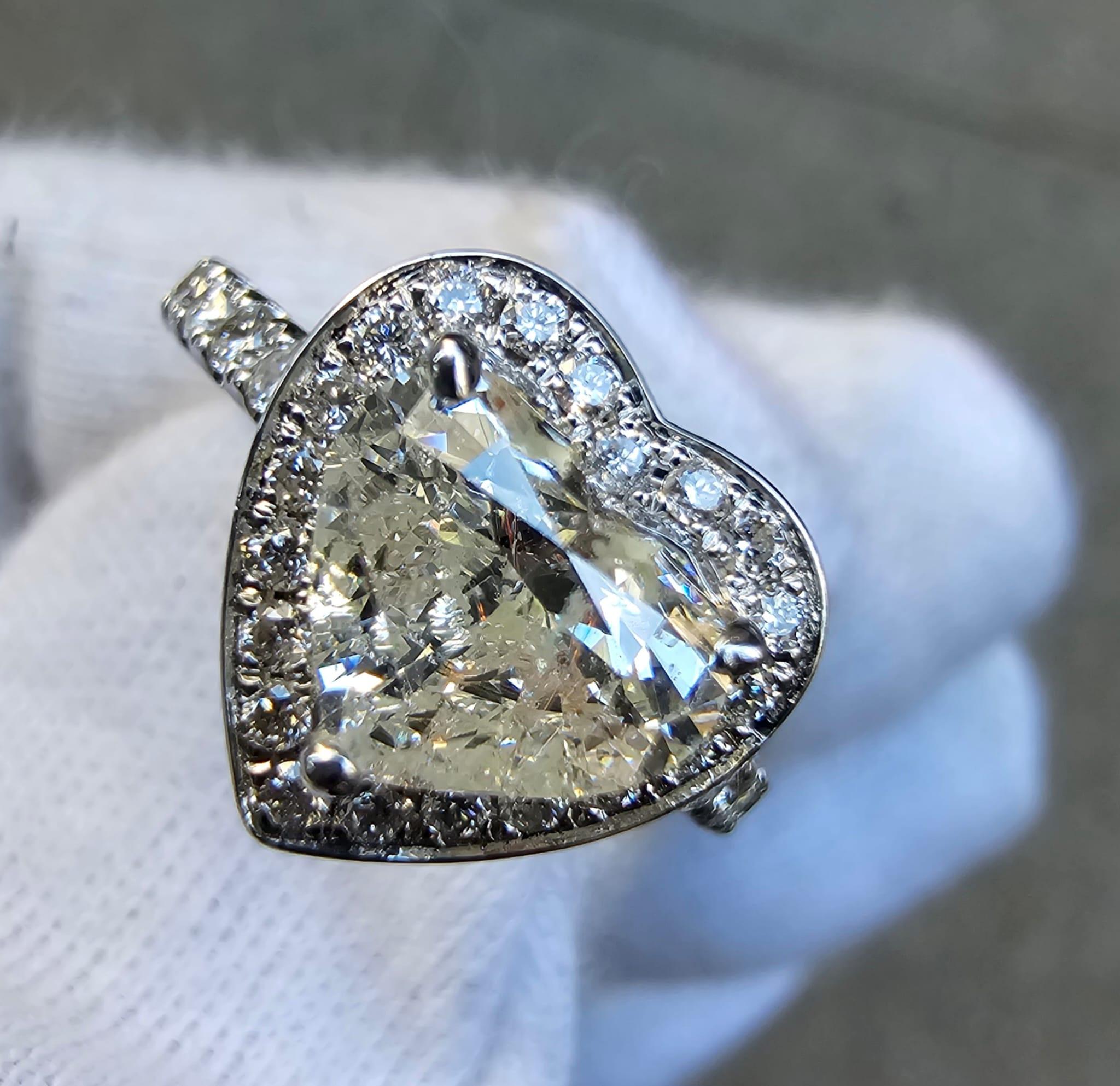 2 Carat Heart Shape Diamond Engagement Ring Certified H SI3 In New Condition For Sale In New York, NY