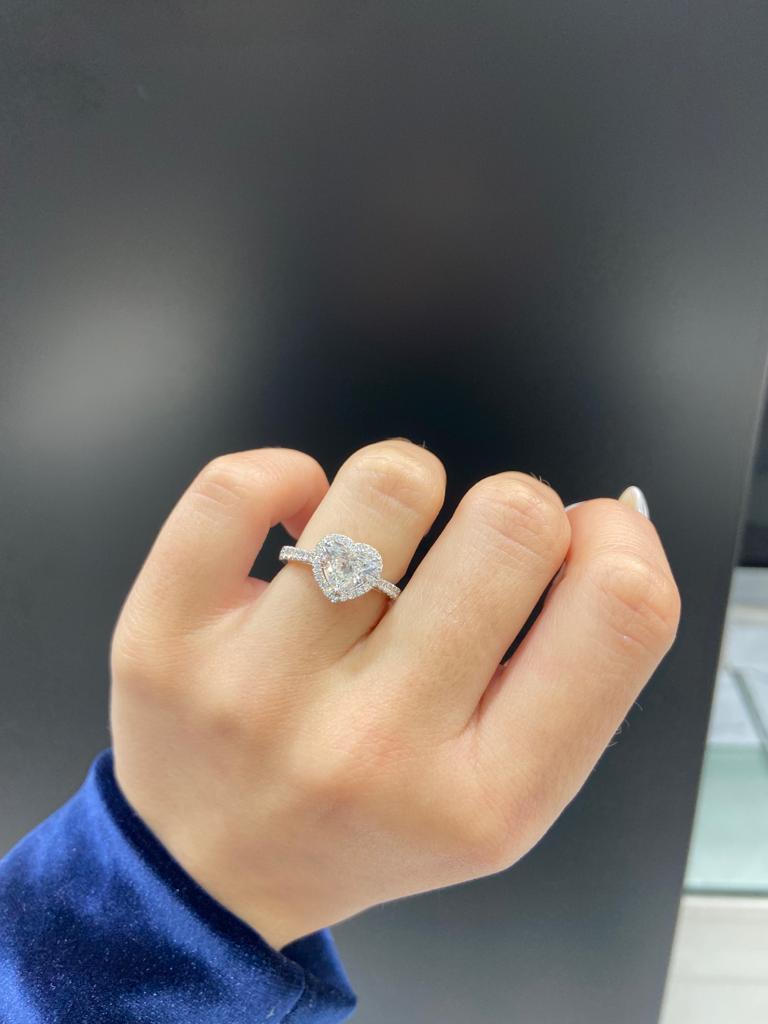 2 Carat Heart Shape Diamond Engagement Ring GIA Certified H VVS1 In New Condition In New York, NY