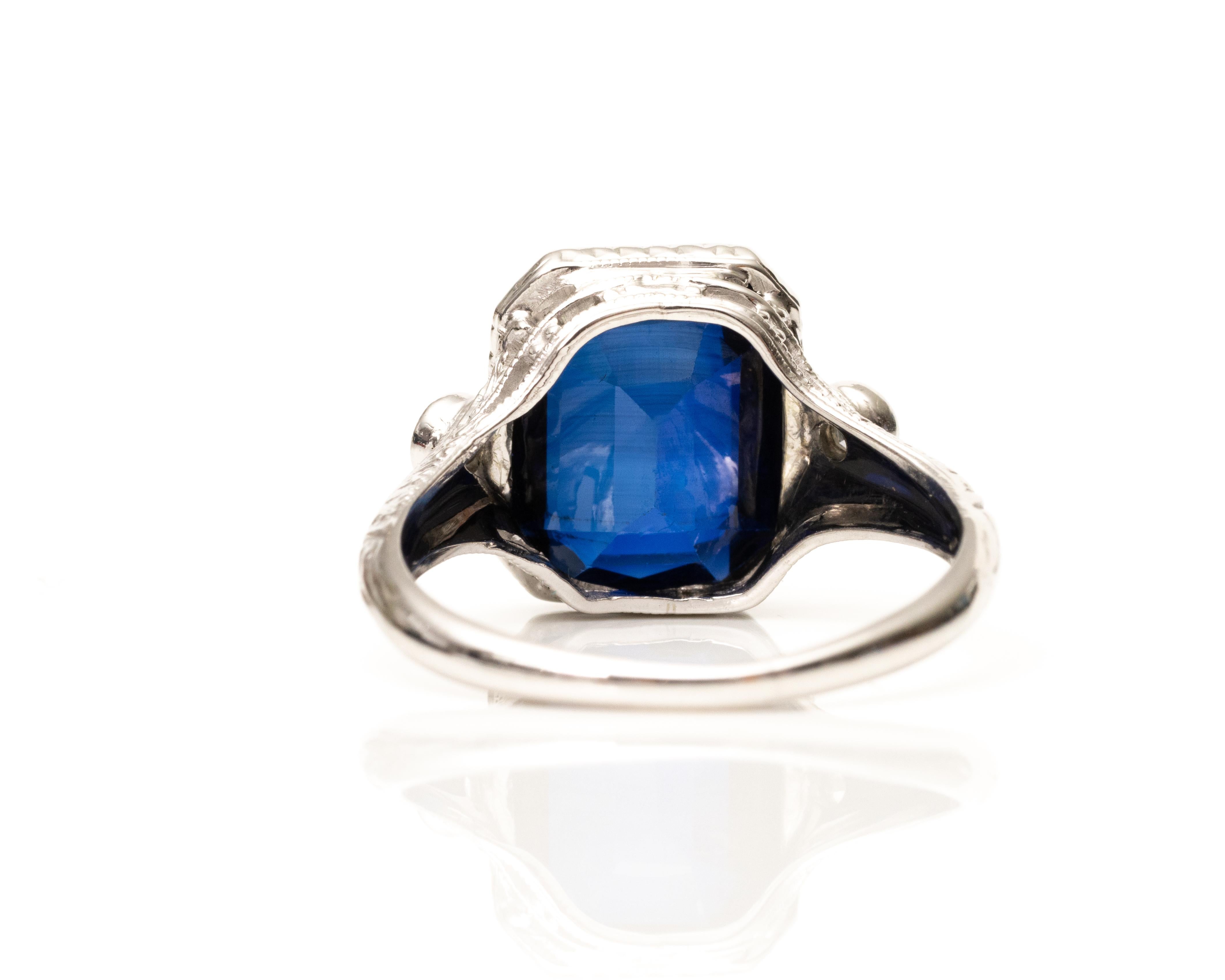 Art Deco 2 Carat Iolite and Diamond Ring in 18 Karat Gold For Sale