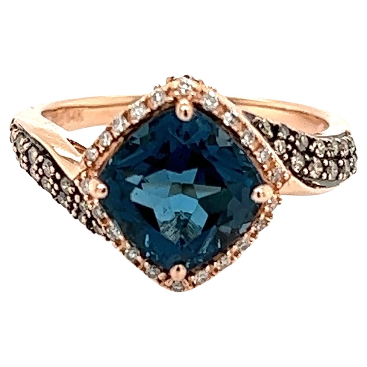 Goldring mit 2 Karat Londoner blauem Topas und Diamant