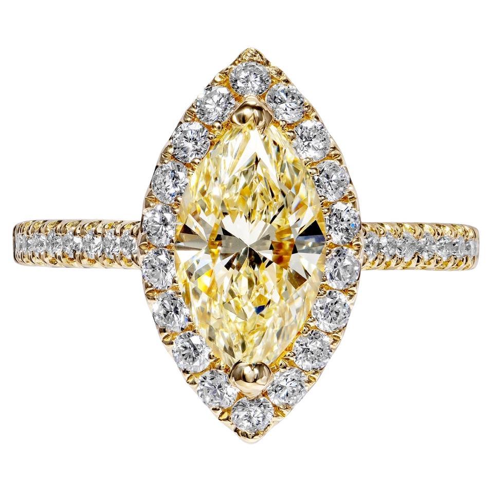 2 Carat Marquise Cut Diamond Engagement Ring Certified Y VVS2 For Sale