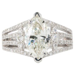 Bague en or blanc de 2 carats certifiée GIA et ornée d'un diamant marquise