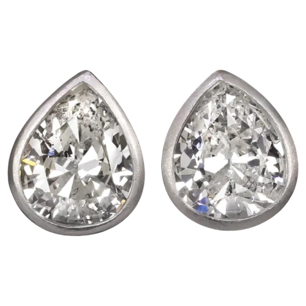 2 Carat Matched Pair of Pear Cut Diamonds set in Solid Platinum For Sale