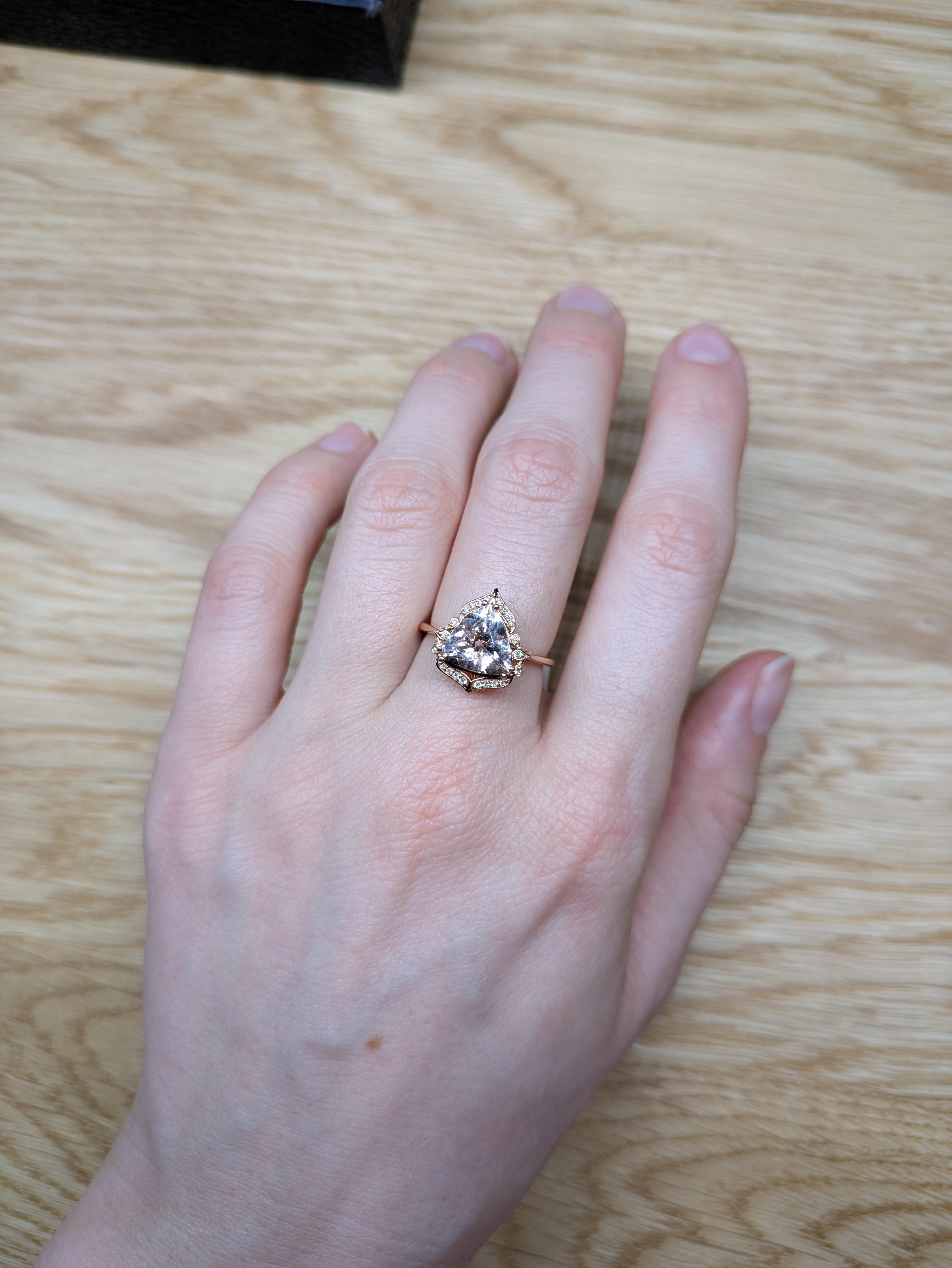 Bague Morganite de 2 carats avec diamants extraits de la terre en or massif 14 carats  TR 9mm Pour femmes en vente
