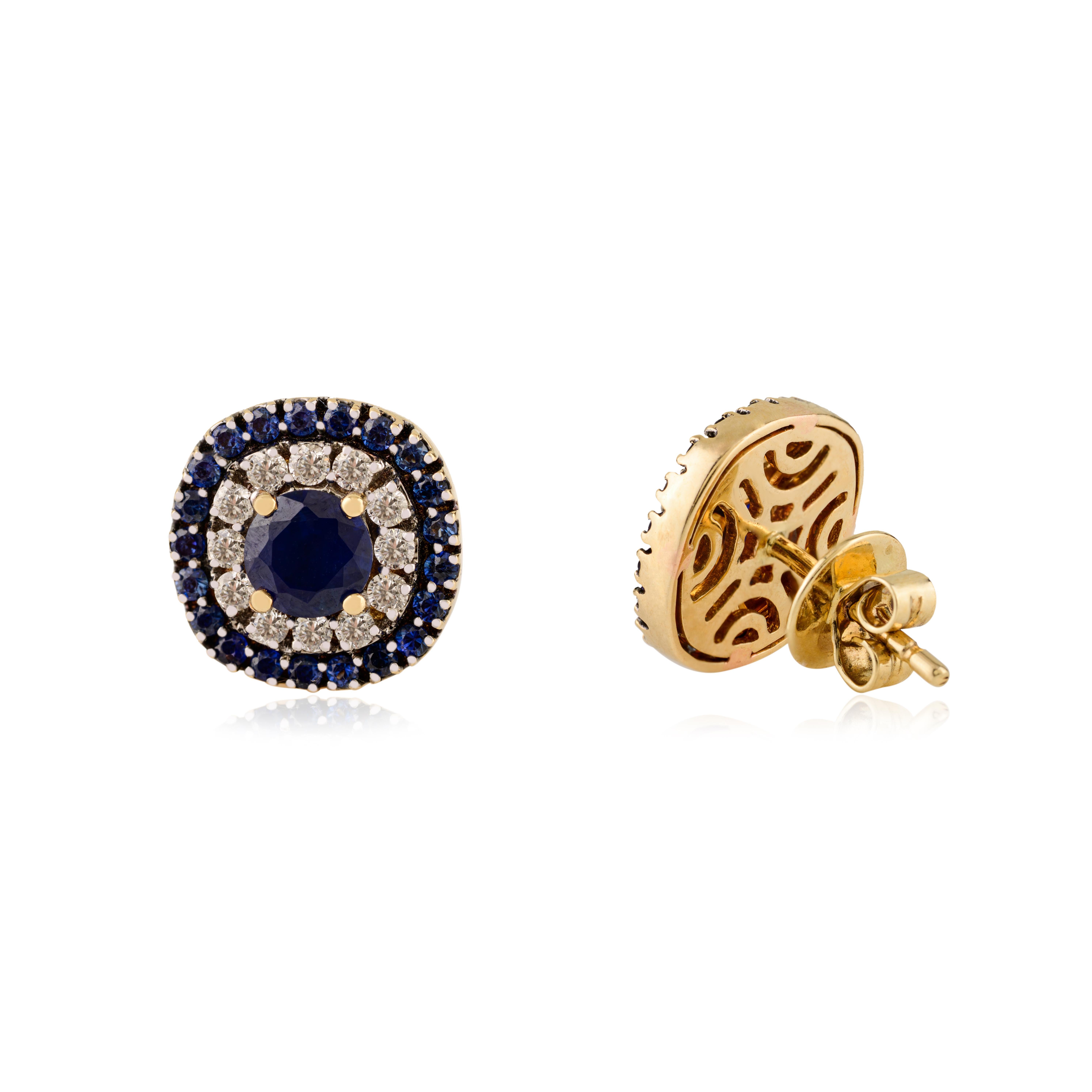 Moderno Orecchini a perno con zaffiro blu naturale e diamante da 2 carati in oro giallo 14 carati in vendita