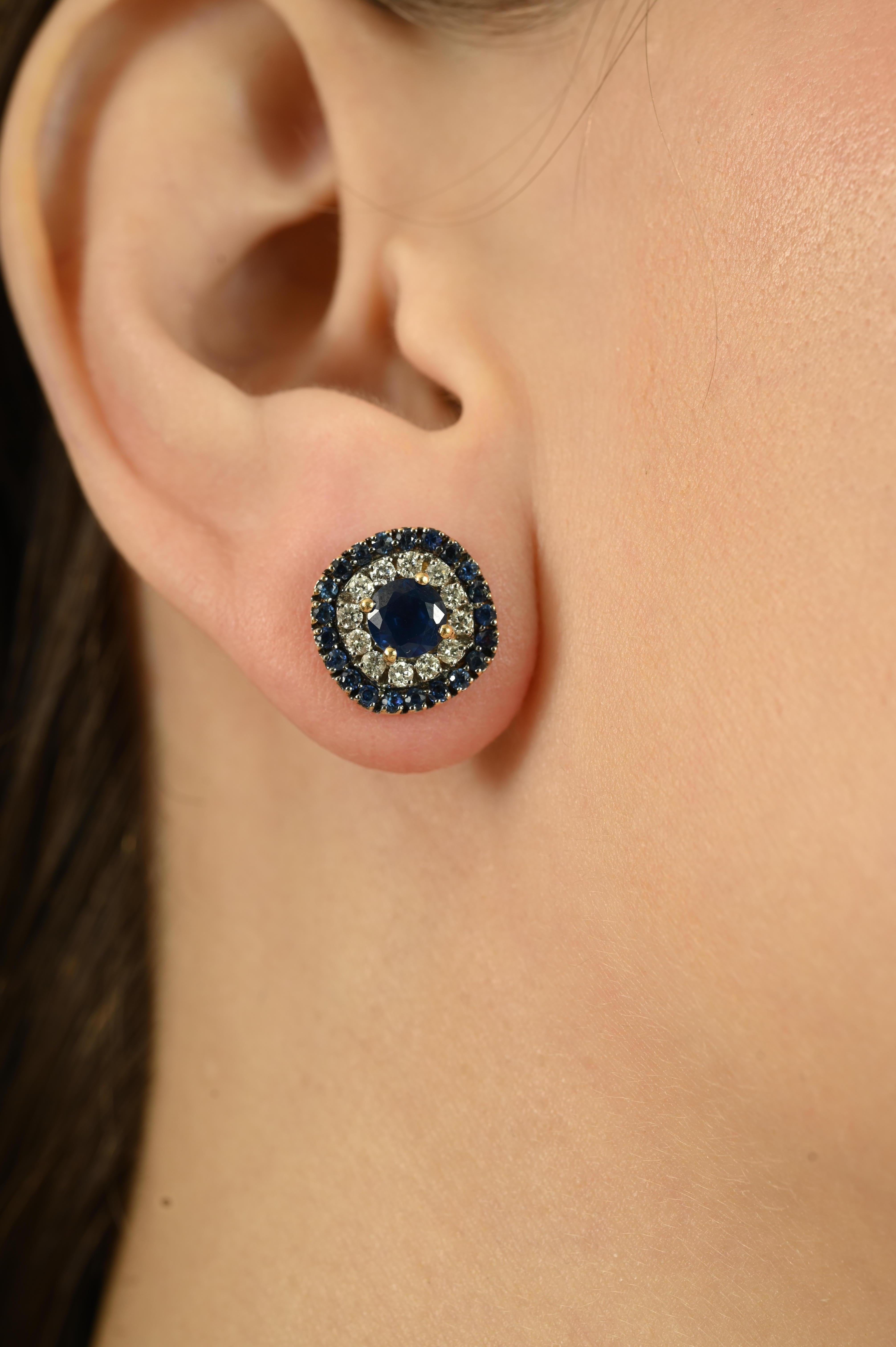 Donna Orecchini a perno con zaffiro blu naturale e diamante da 2 carati in oro giallo 14 carati in vendita