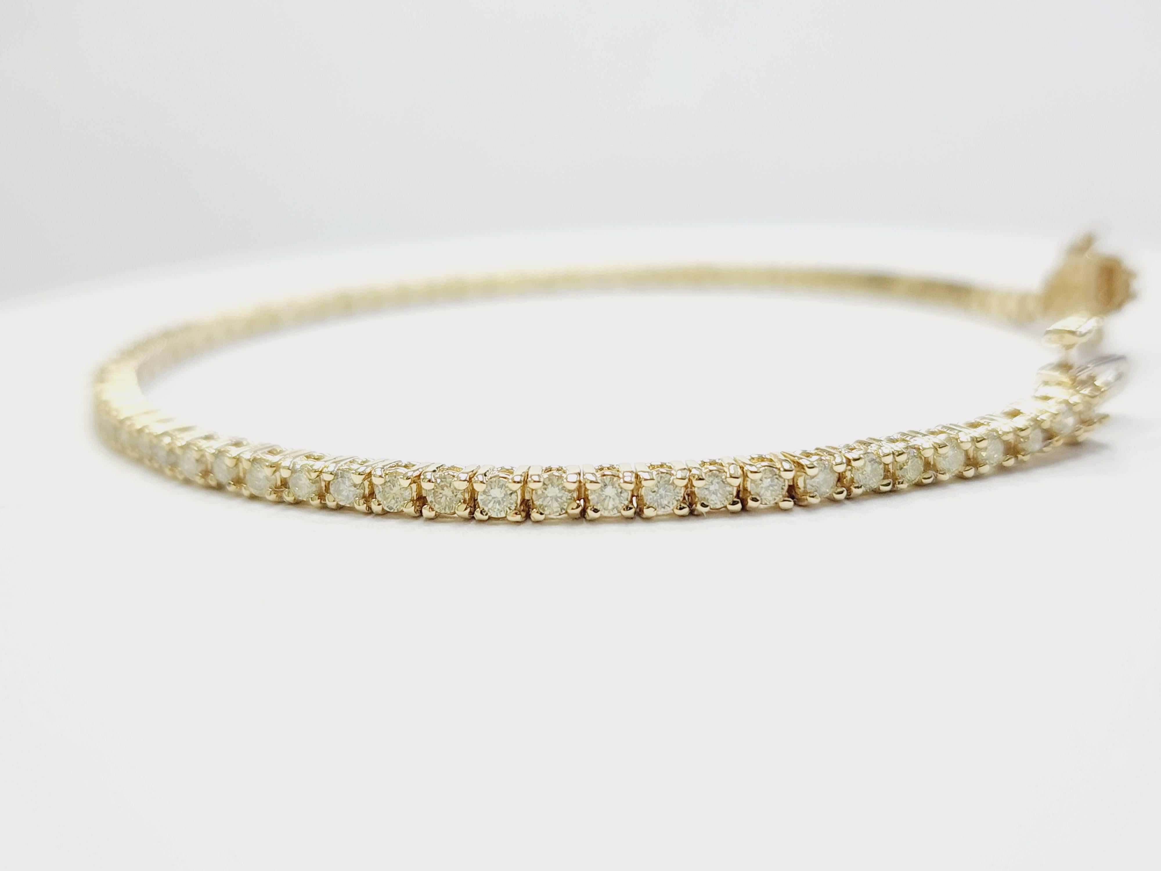 Modern 1.88 Carat Natural Diamond Tennis Bracelet 14 Karat Yellow Gold