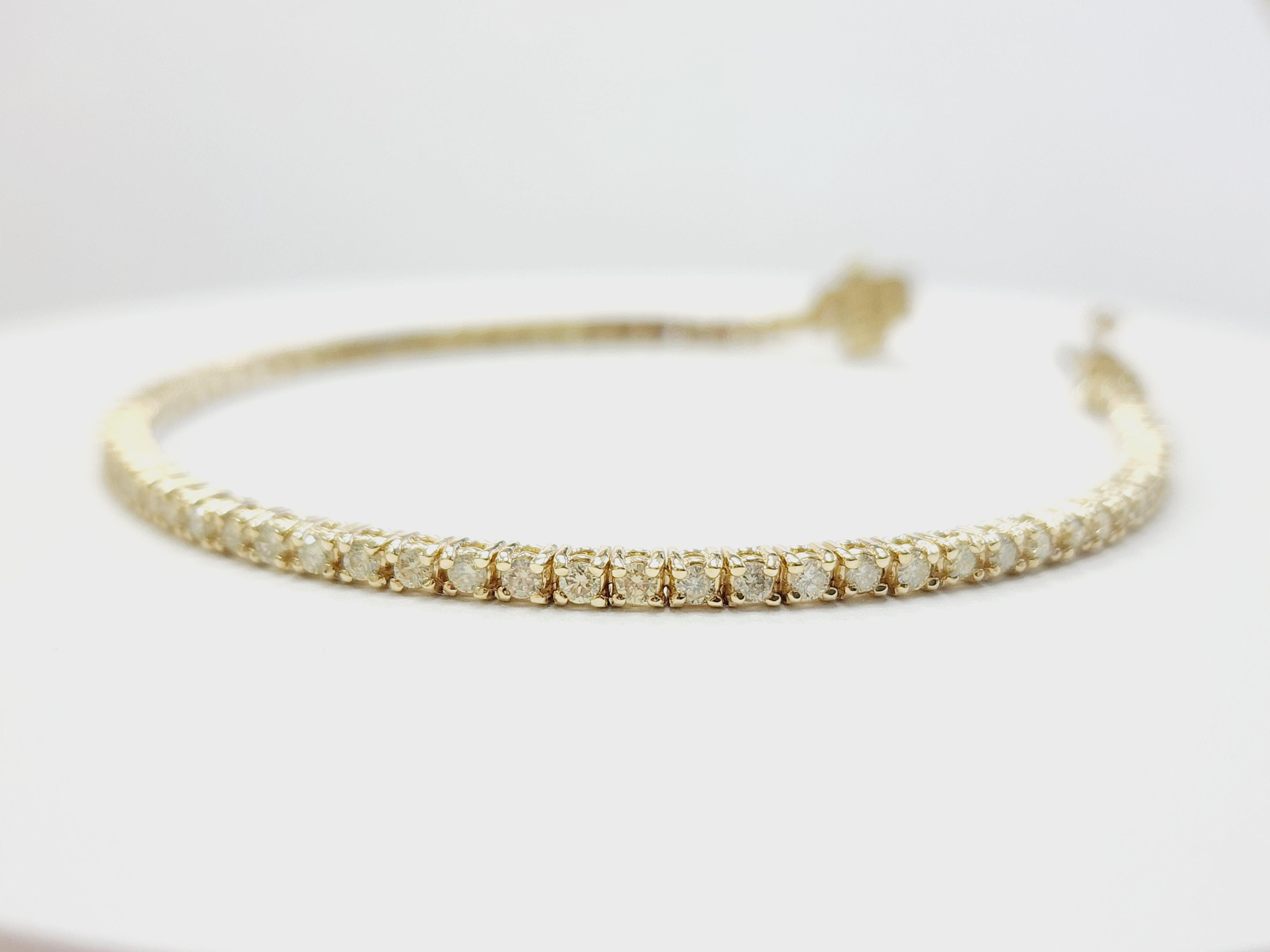 Brilliant Cut 1.88 Carat Natural Diamond Tennis Bracelet 14 Karat Yellow Gold