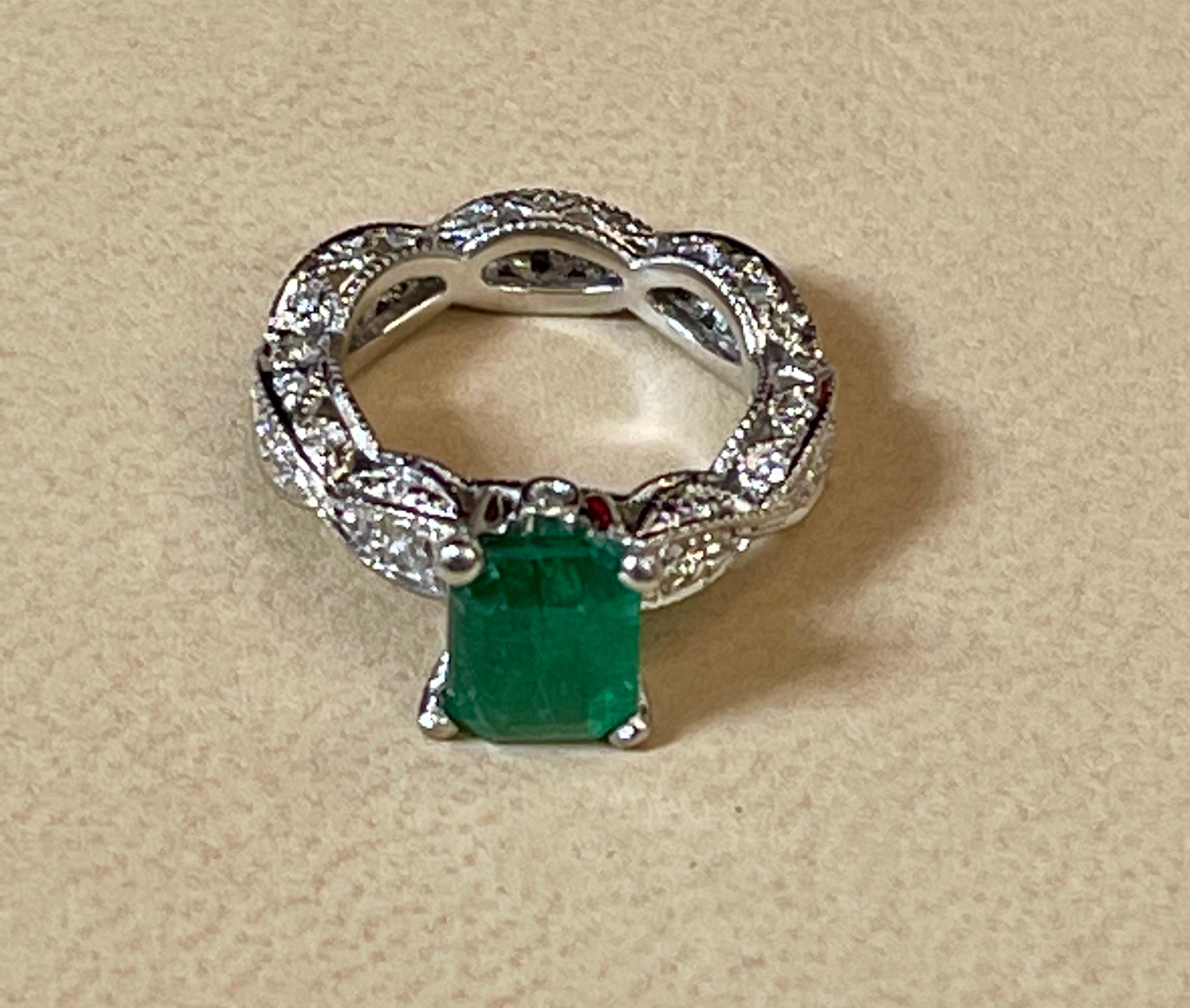 2 Carat Natural Emerald Cut Emerald & 0.85 Ct Diamond Ring in Platinum For Sale 6