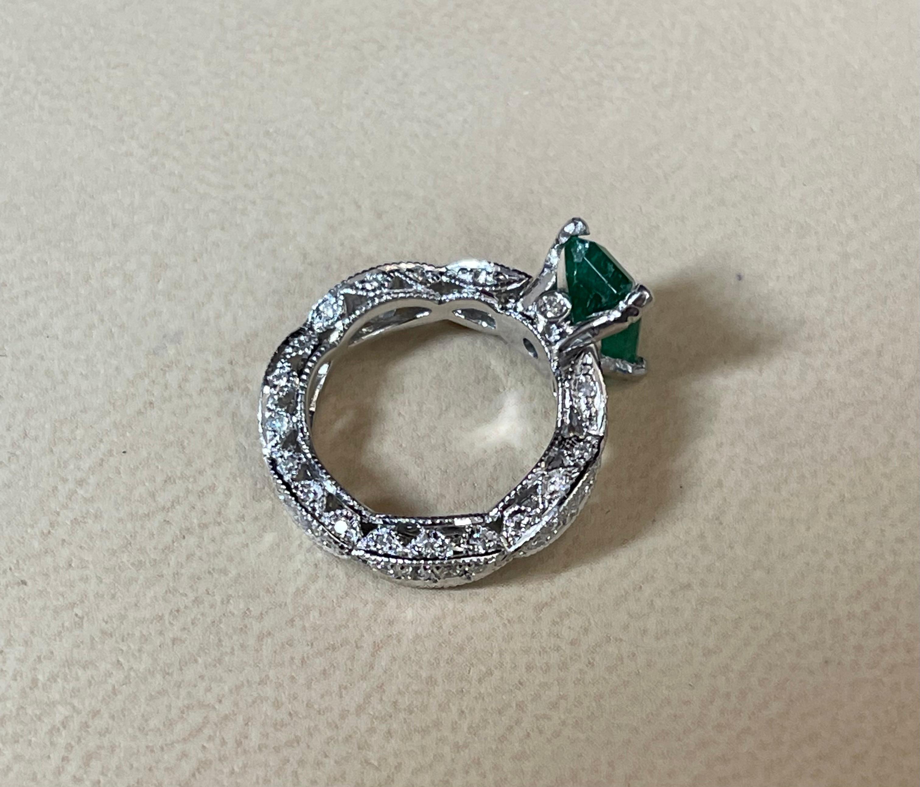 2 Karat natürlicher Smaragd im Smaragdschliff & 0,85 Karat Diamantring aus Platin im Angebot 12