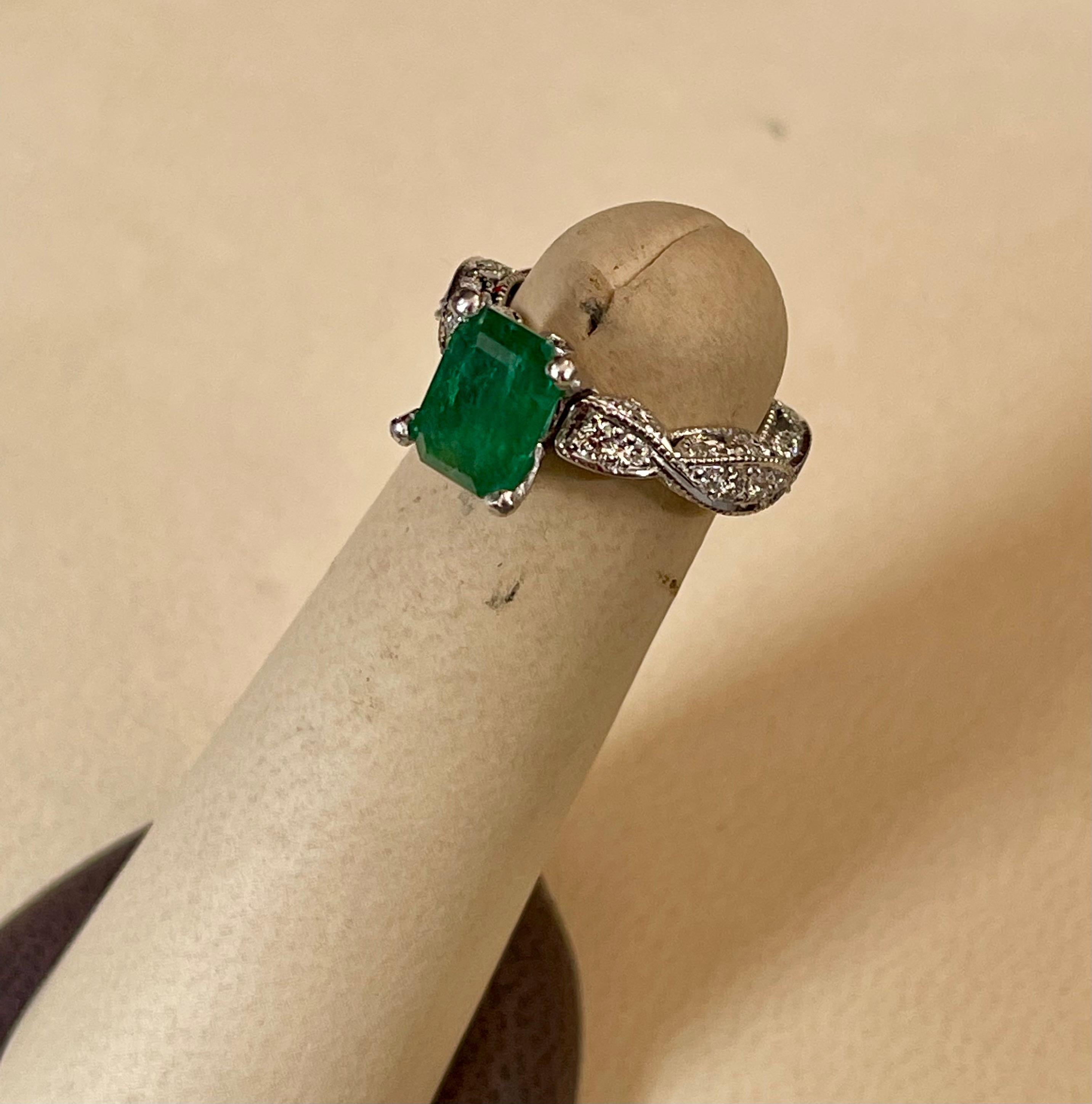 2 Karat natürlicher Smaragd im Smaragdschliff & 0,85 Karat Diamantring aus Platin im Angebot 15